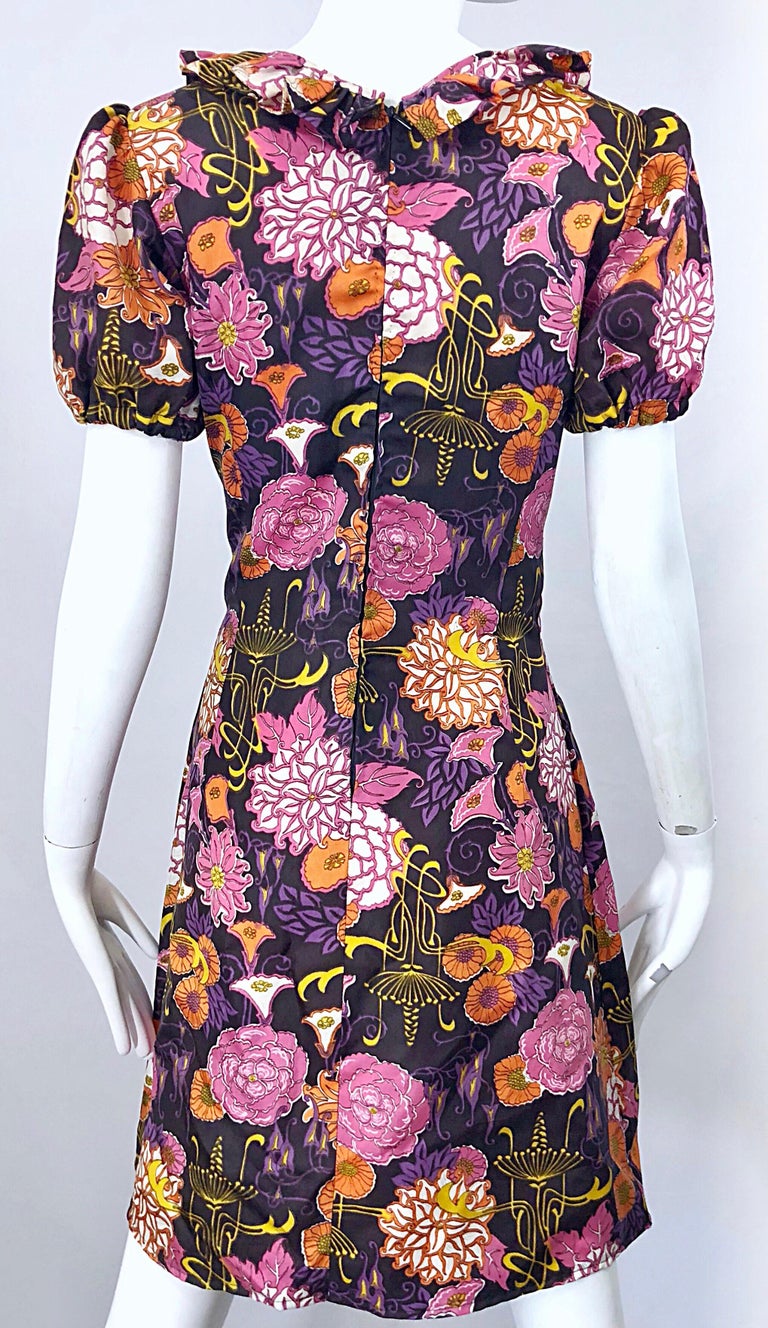 Chic 1960s Lotus Orchid Novelty Flower Print Short Puff Sleeve A Line 60s Dress For Sale 5