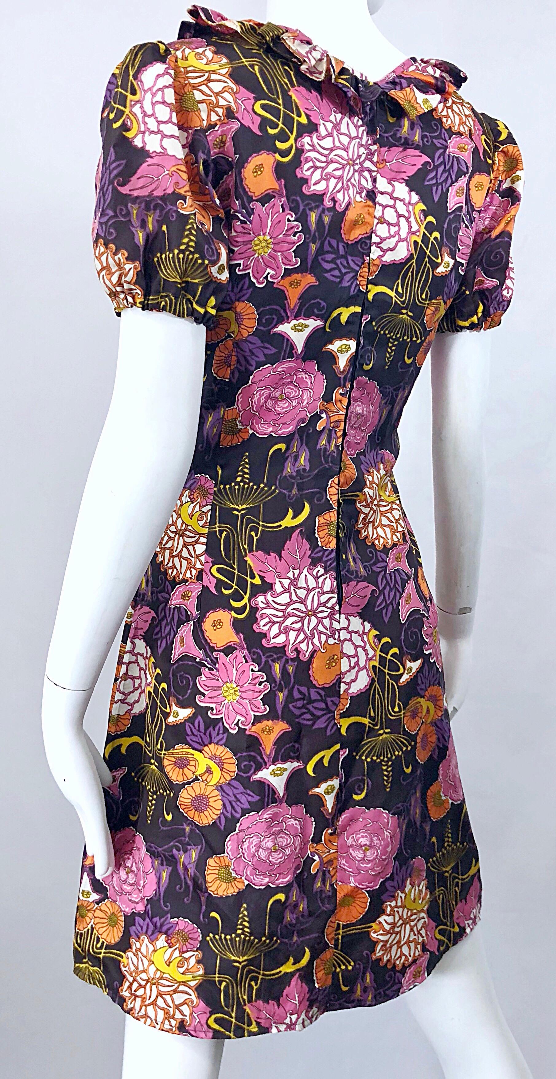 Chic 1960s Lotus Orchid Novelty Flower Print Short Puff Sleeve A Line 60s Dress For Sale 4