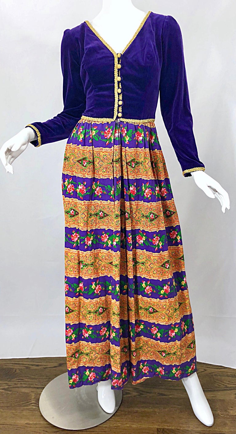 Incredible 1970s Jay Morley for Fern Violette Purple Velvet Regal 70s Maxi Dress For Sale 5