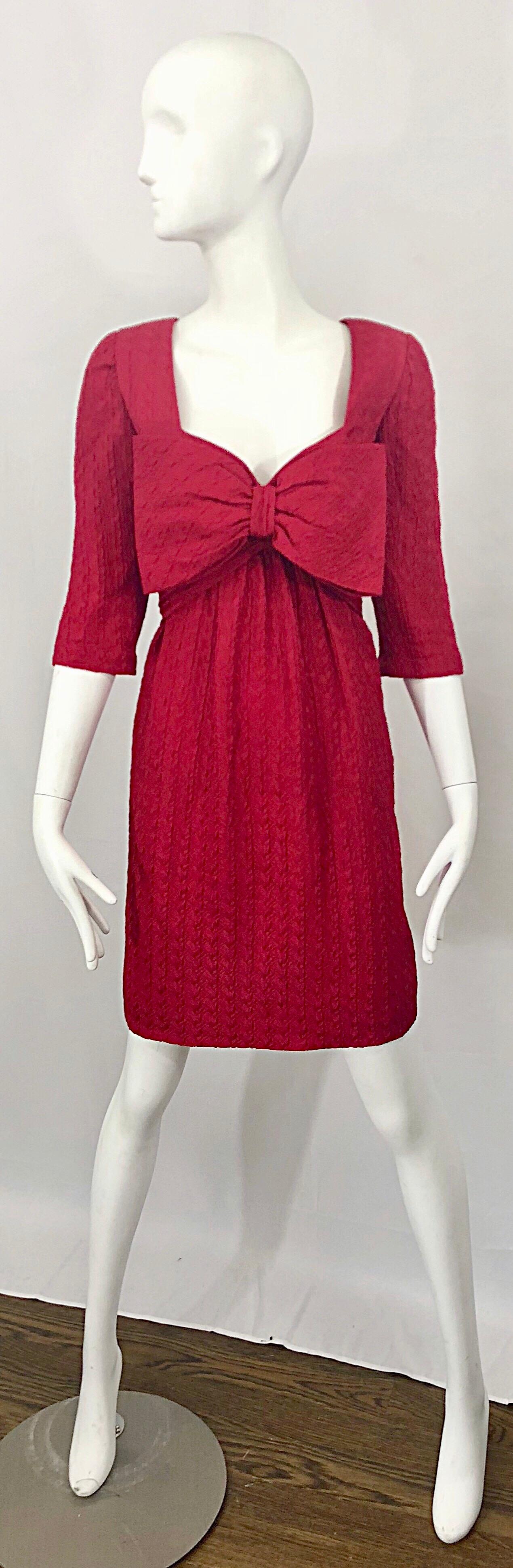 Women's Vintage Oscar de la Renta Size 10 Lipstick Red Avant Garde Silk 3/4 Sleeve Dress For Sale