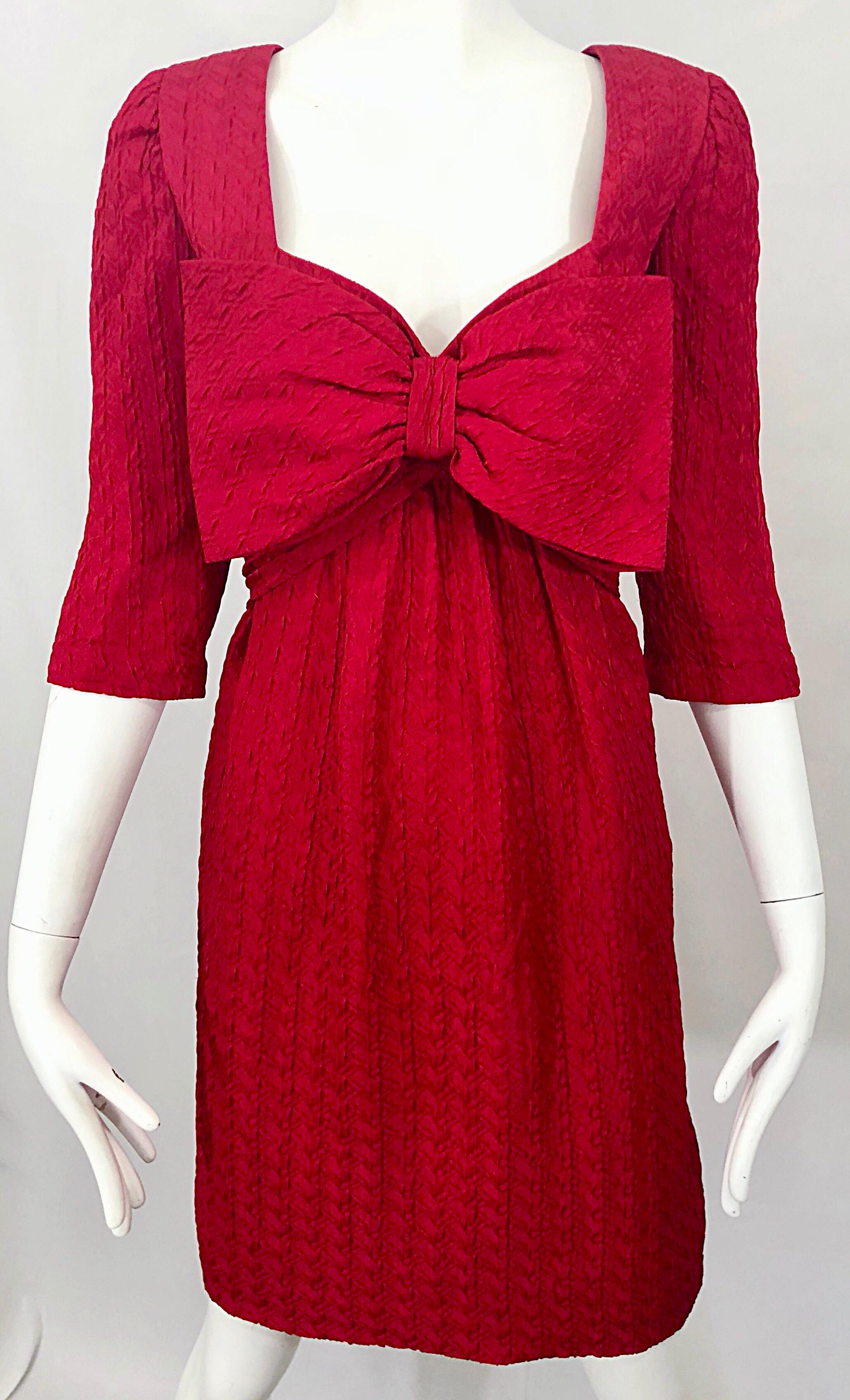 Vintage Oscar de la Renta Size 10 Lipstick Red Avant Garde Silk 3/4 Sleeve Dress For Sale 3