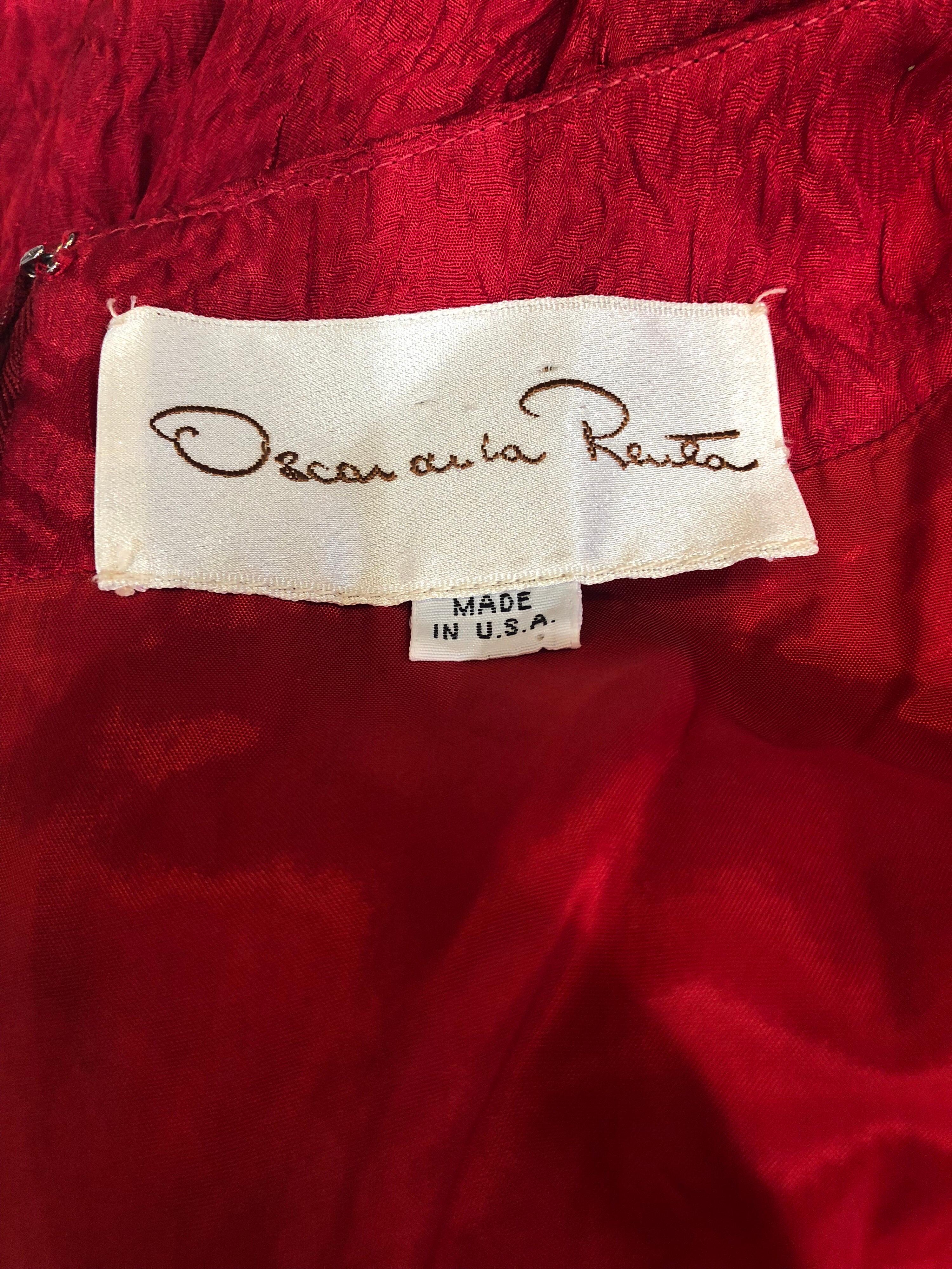 Vintage Oscar de la Renta Size 10 Lipstick Red Avant Garde Silk 3/4 Sleeve Dress For Sale 7