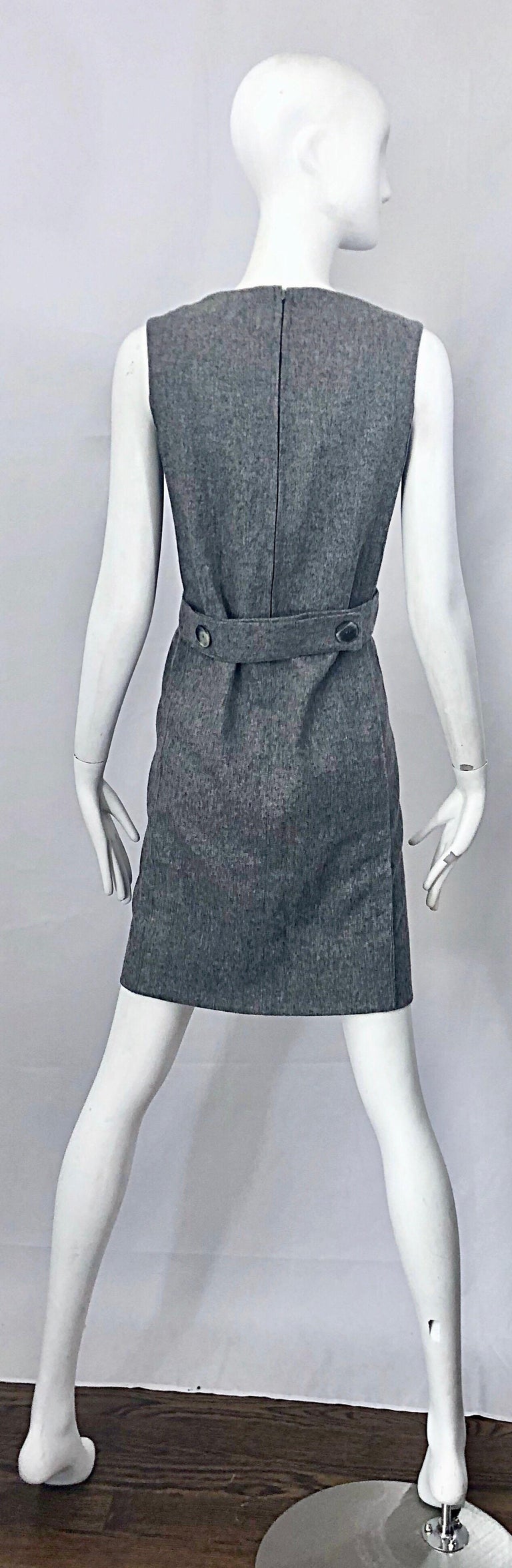 Chic 1960s Heather Gray Wool Sleeveless Vintage 60s Mod Shift Dress