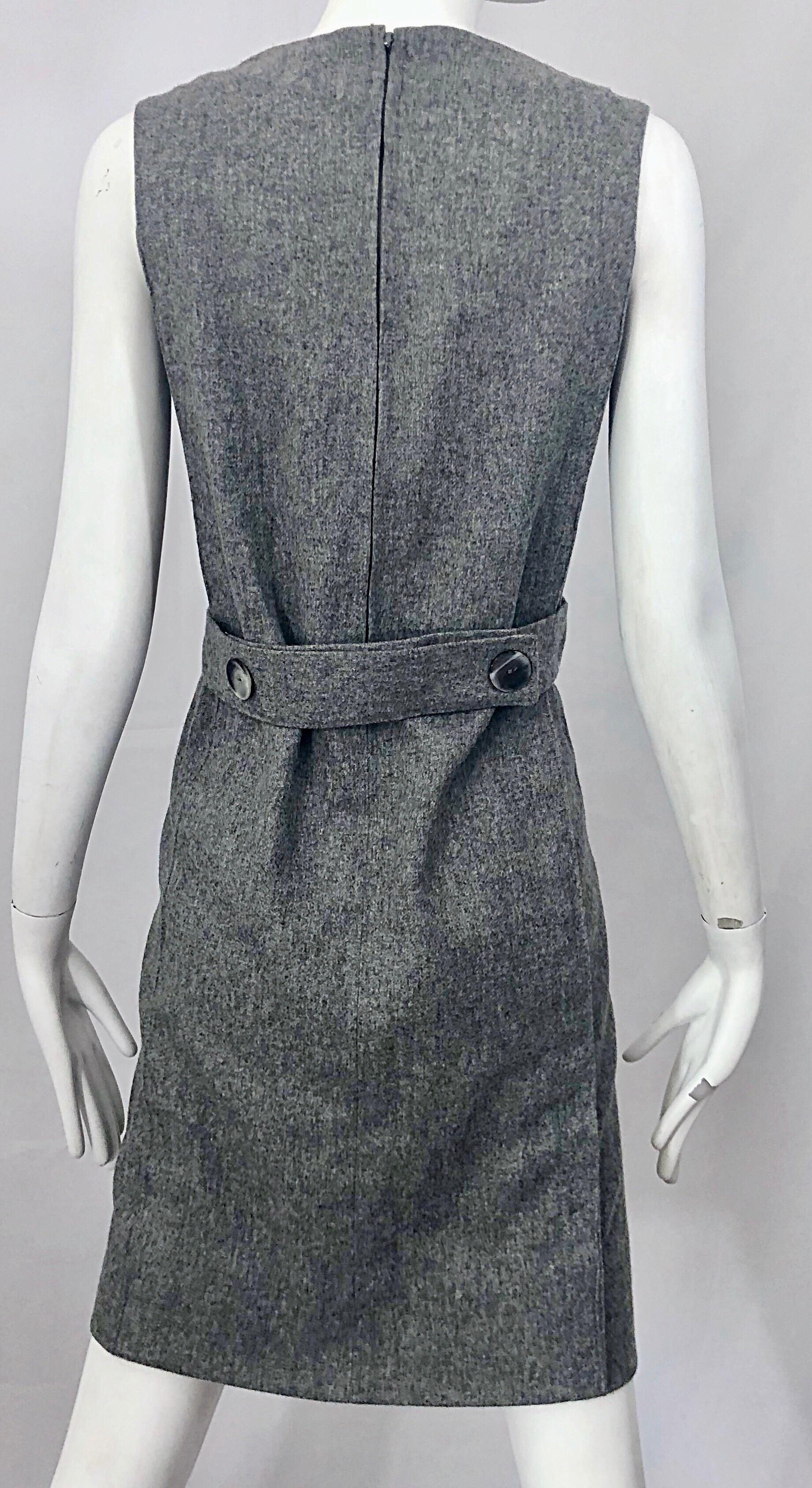 Robe droite chic et vintage sans manches en laine gris chiné, années 1960 en vente 4
