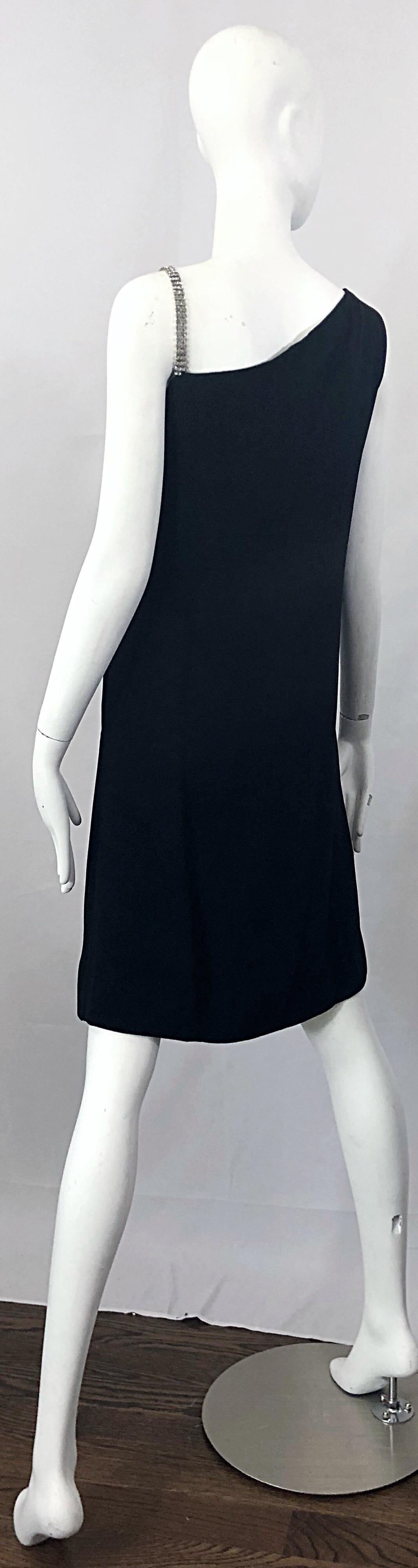 1960s Guy D. Plus Size 14 / 16 Demi Couture Black One Shoulder Cocktail Dress For Sale 7