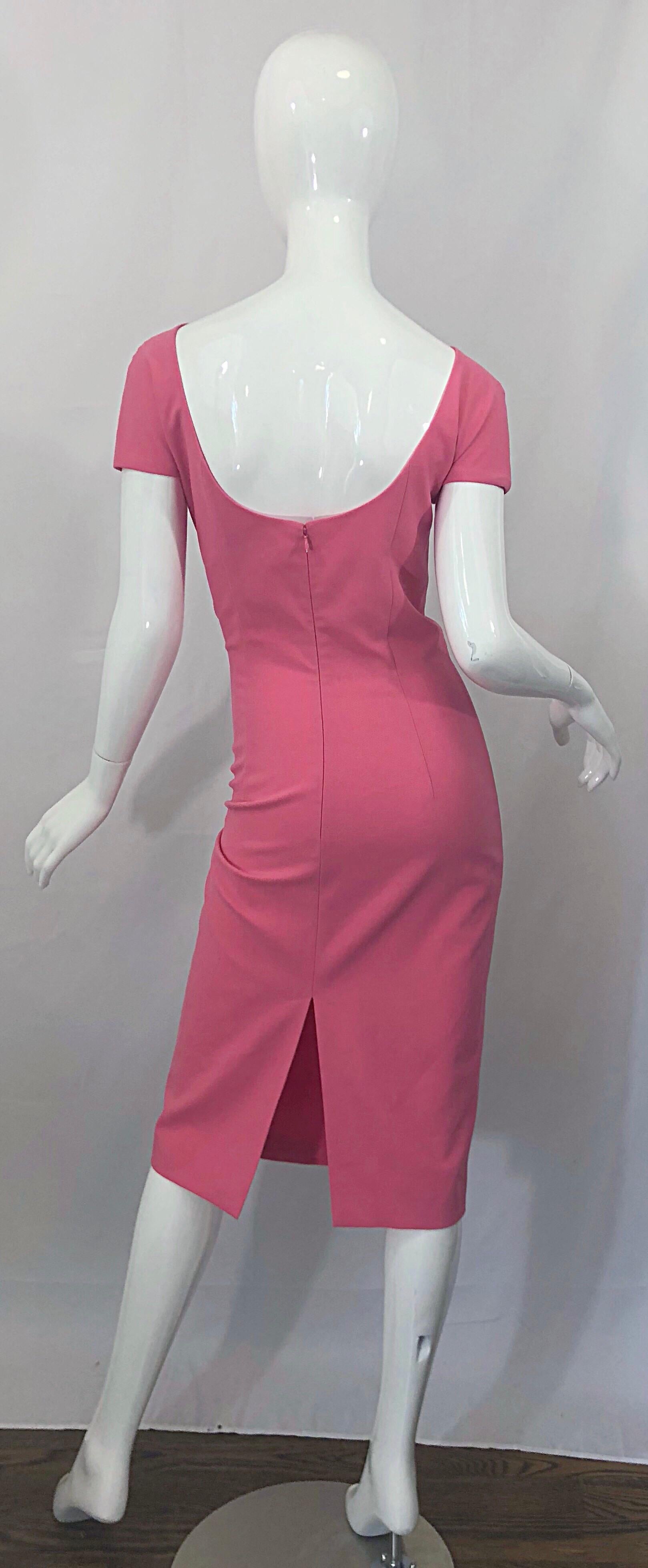 Neu Dsquared Größe 10 - 12 / 46 Flattering Bubblegum Pink Short Sleeve Kleid Damen im Angebot