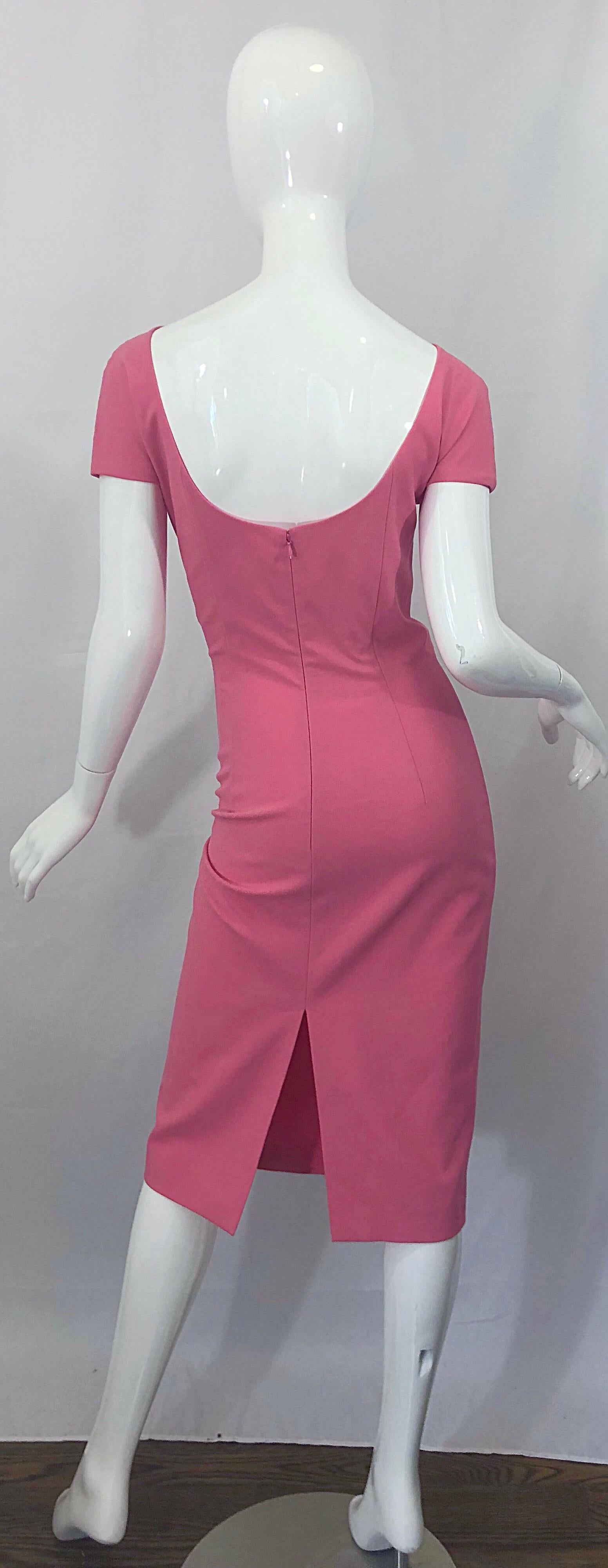 New Dsquared Size 10 - 12 / 46 Flattering Bubblegum Pink Short Sleeve Dress For Sale 2