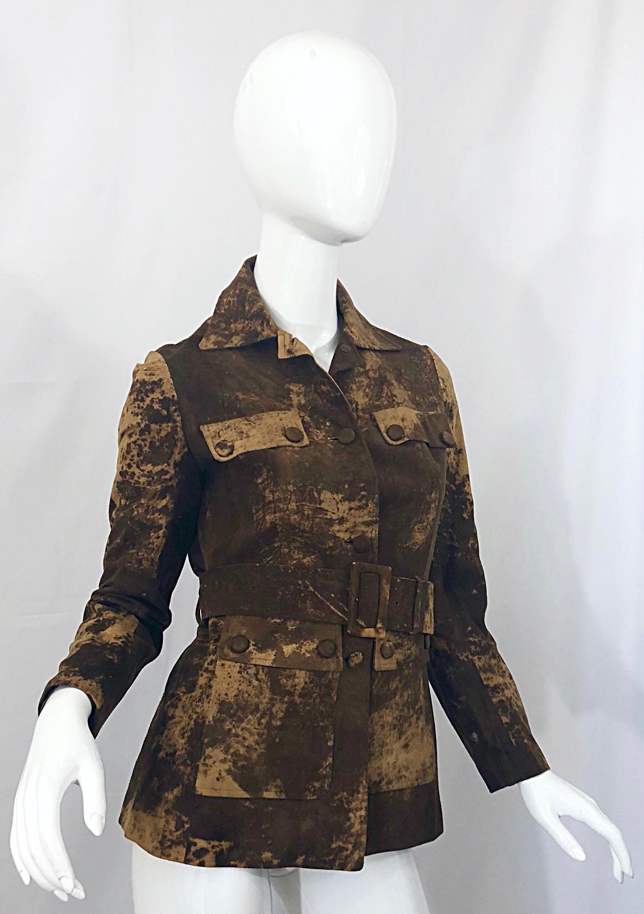 Amazing 1970s Brown + Tan Ultra Suede Belted Vintage 70s Safari Style Spy Jacket For Sale 3