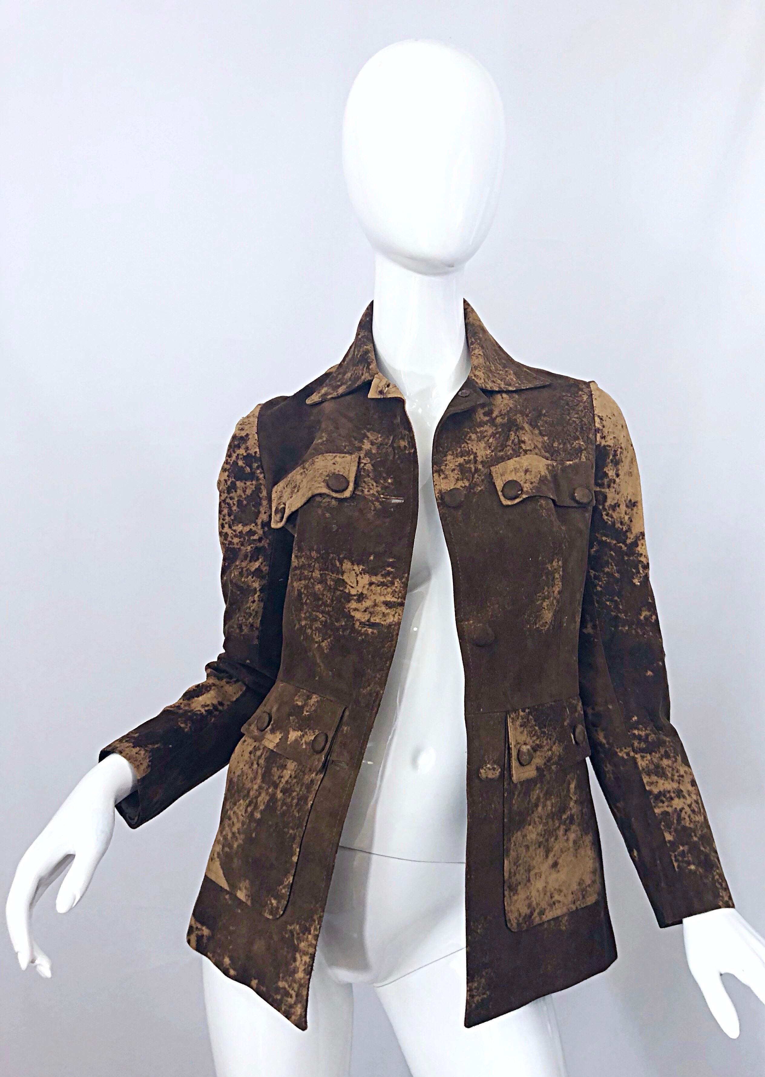 Amazing 1970s Brown + Tan Ultra Suede Belted Vintage 70s Safari Style Spy Jacket For Sale 6