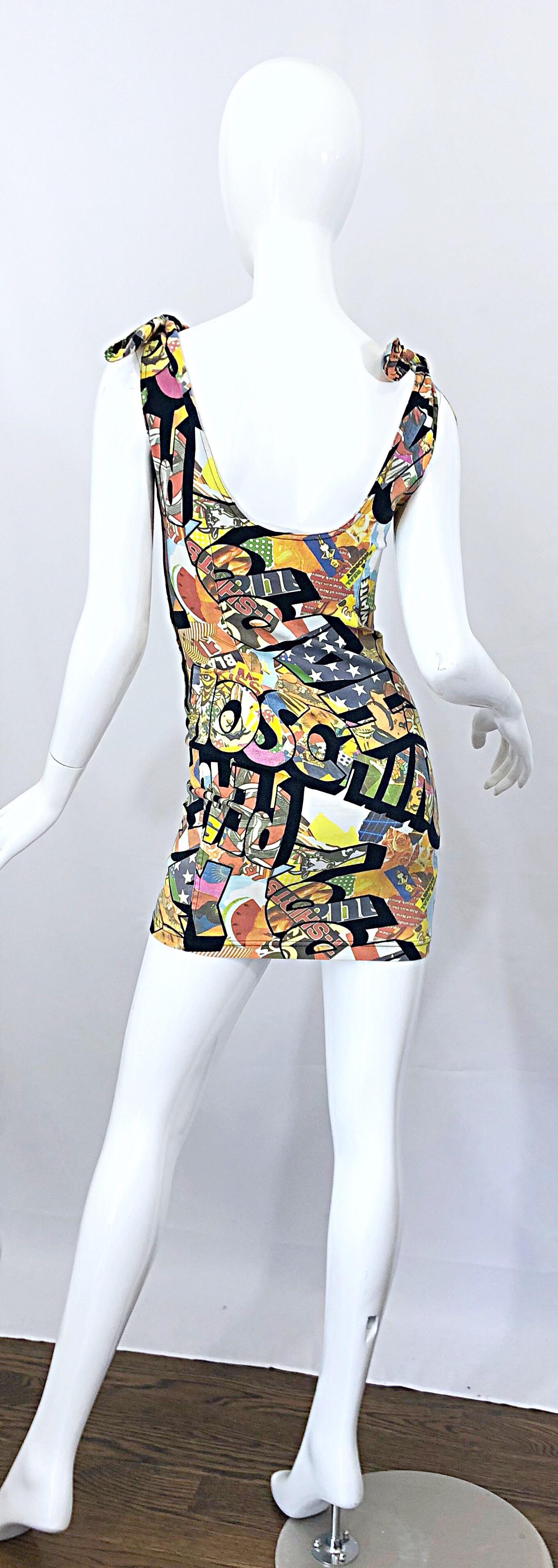 Vintage Moschino 1990er Mickey Mouse Disney Ikonisches Vintage-Minikleid mit Neuheitsdruck 90er im Zustand „Hervorragend“ im Angebot in San Diego, CA