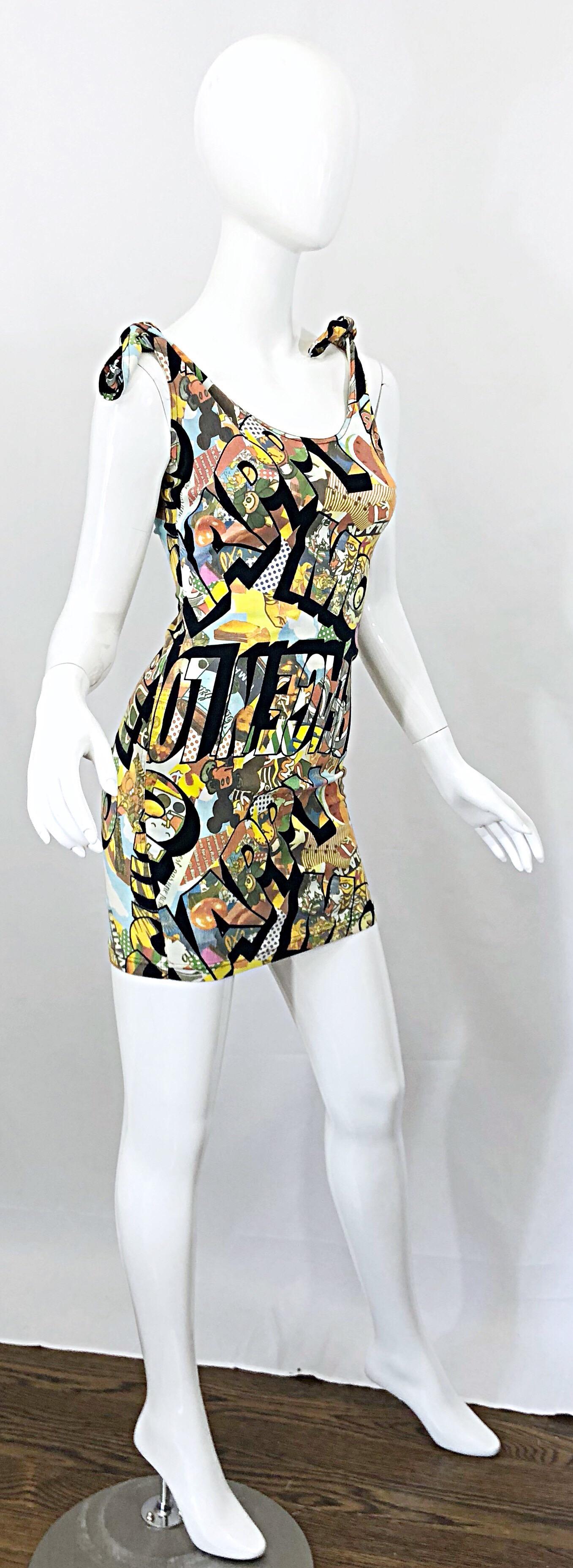 Vintage Moschino 1990s Mickey Mouse Disney Iconic Novelty Print 90s Mini Dress For Sale 1