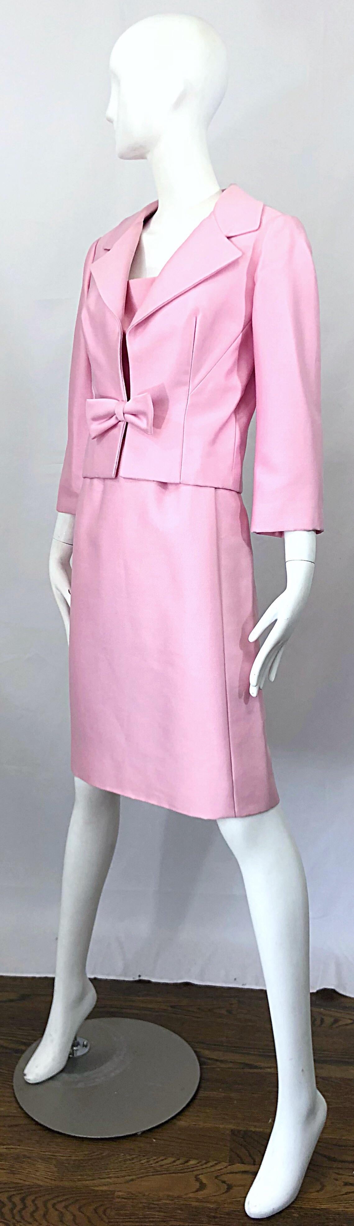 Women's Chic 1960s Pat Sandler Light Pink Vintage 60s Silk Shift Dress and Jacket Suit For Sale