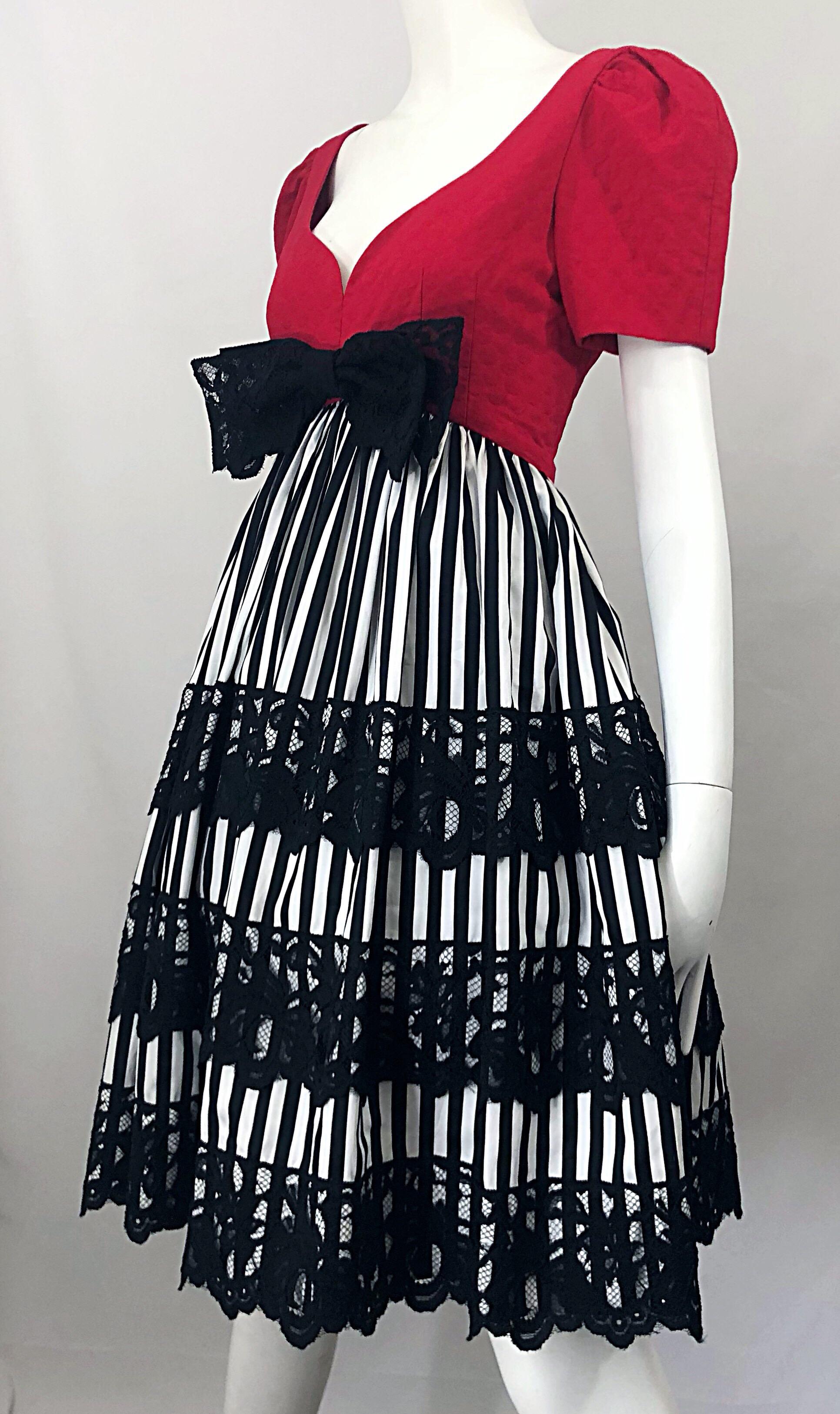 Vintage Adele Simpson 1980s Red Black White Fit n' Flare Empire Bow Lace Dress 6