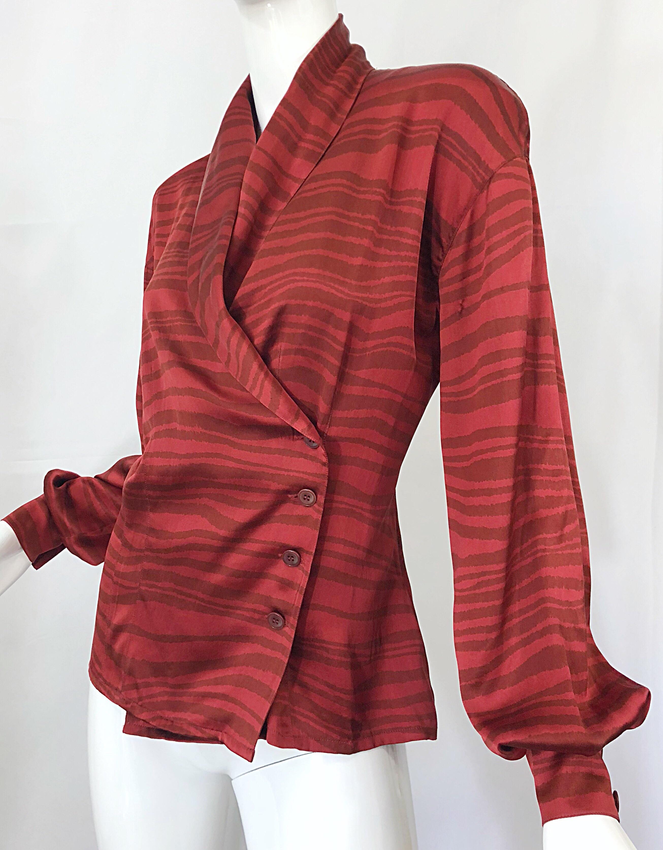 Escada par Margaretha Ley - Chemisier en soie rouge rouille et marron, taille 38, années 1990 en vente 3