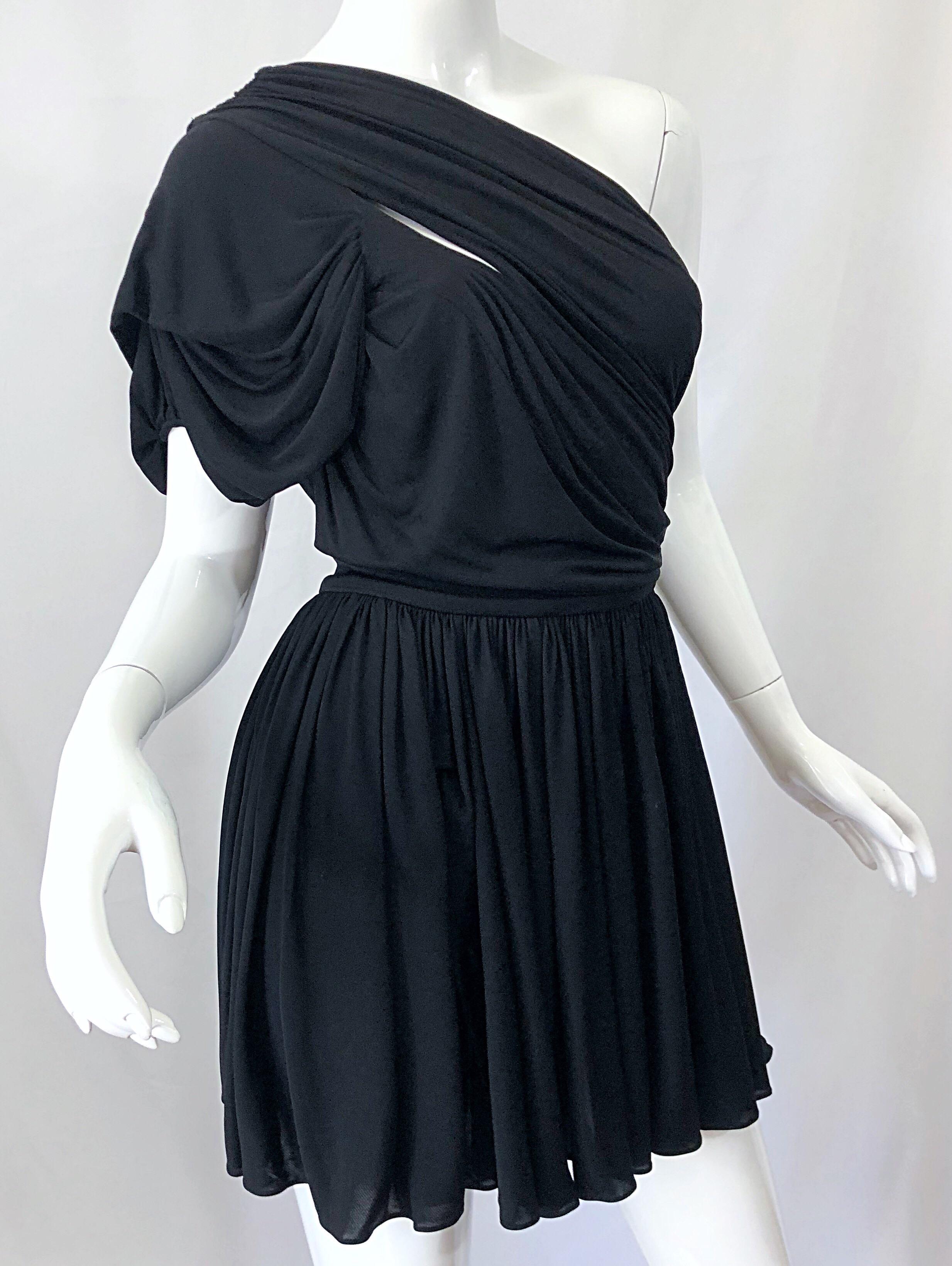 John Galliano Sz 42 6 / 8 2000s Black One Shoulder Grecian Vintage Mini Dress For Sale 2