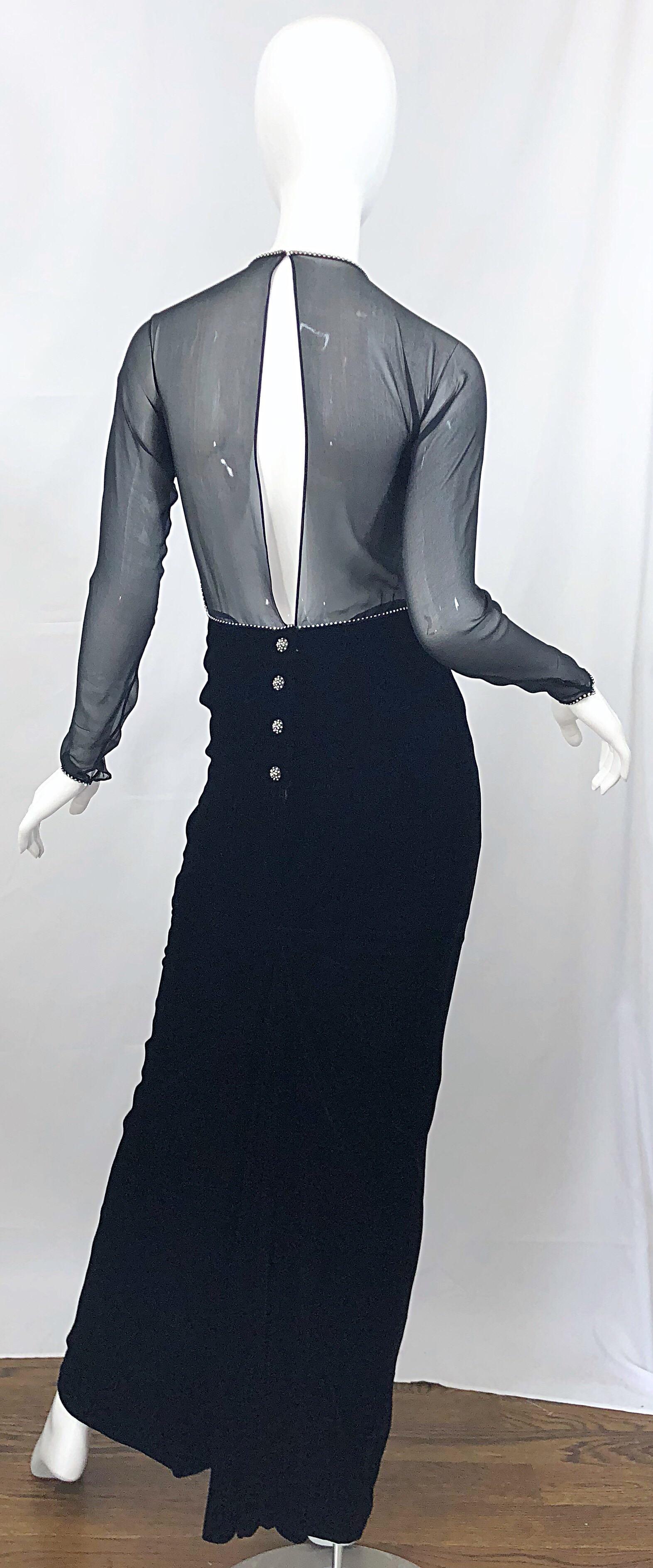 Vintage Oscar de la Renta Black Size 4 Silk Velvet 90s Rhinestone Open Back Gown For Sale 4
