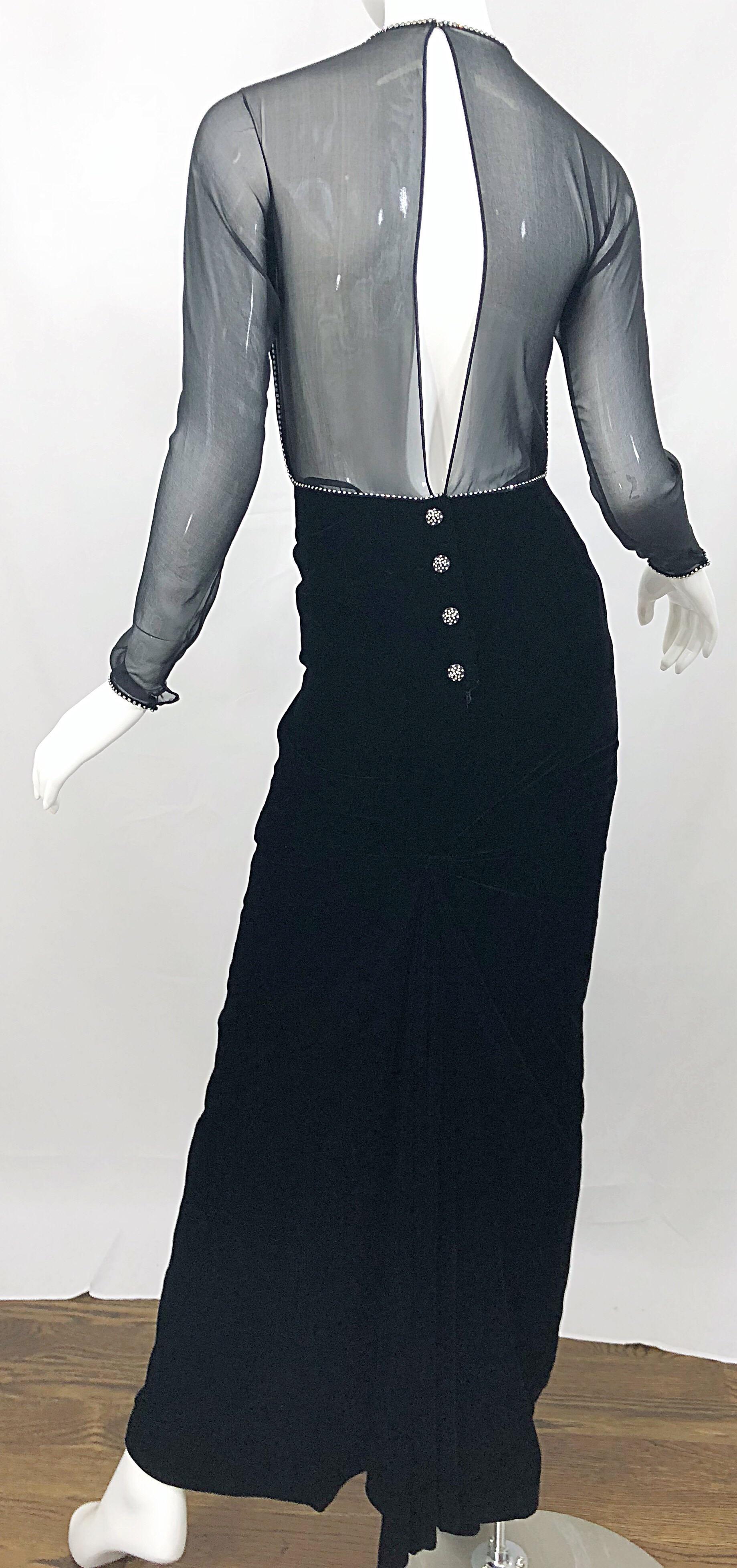 Vintage Oscar de la Renta Black Size 4 Silk Velvet 90s Rhinestone Open Back Gown For Sale 9