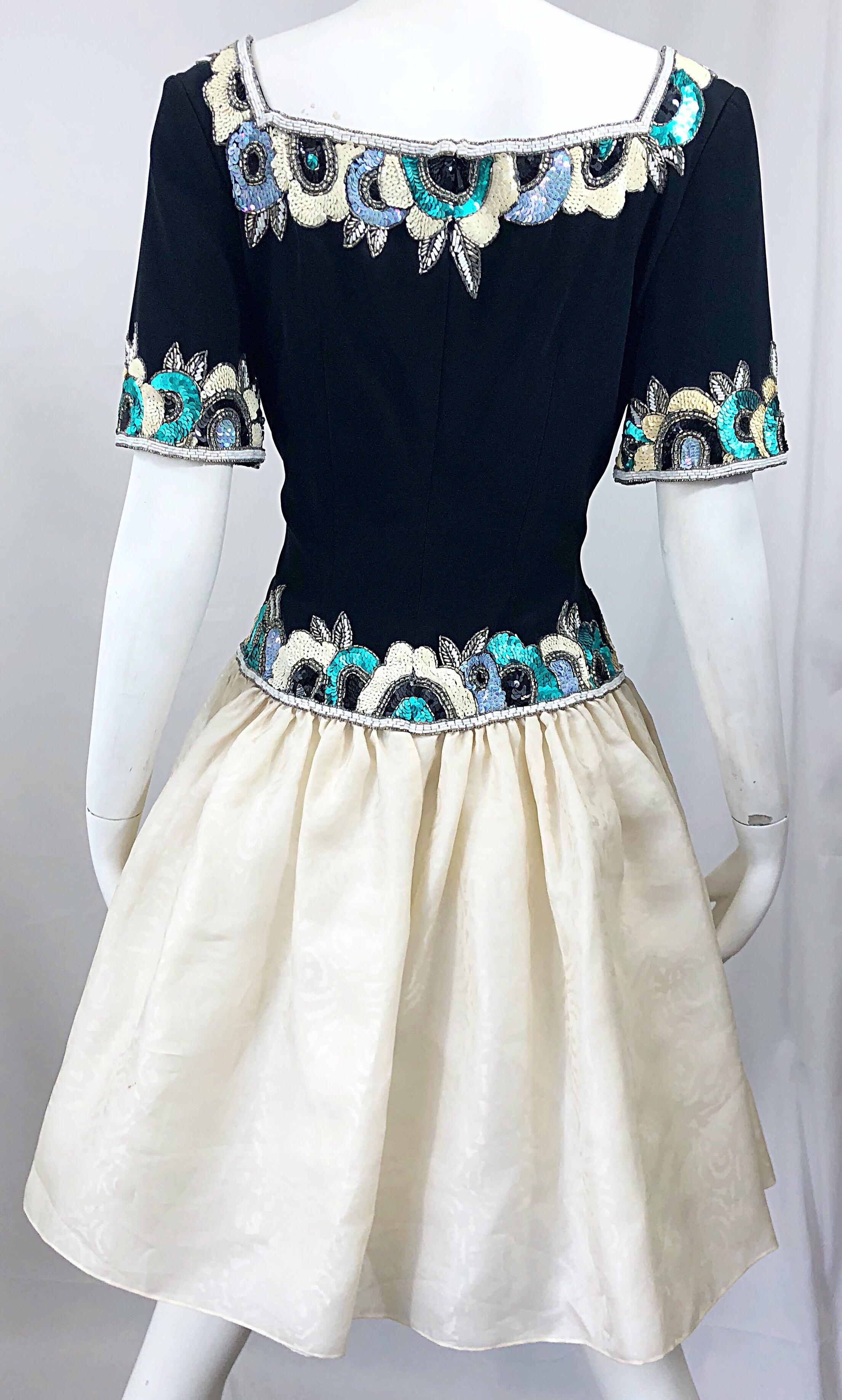 Vintage Bob Mackie 1990s Size 6 Black, White and Blue Silk Fit n' Flare Dress For Sale 6