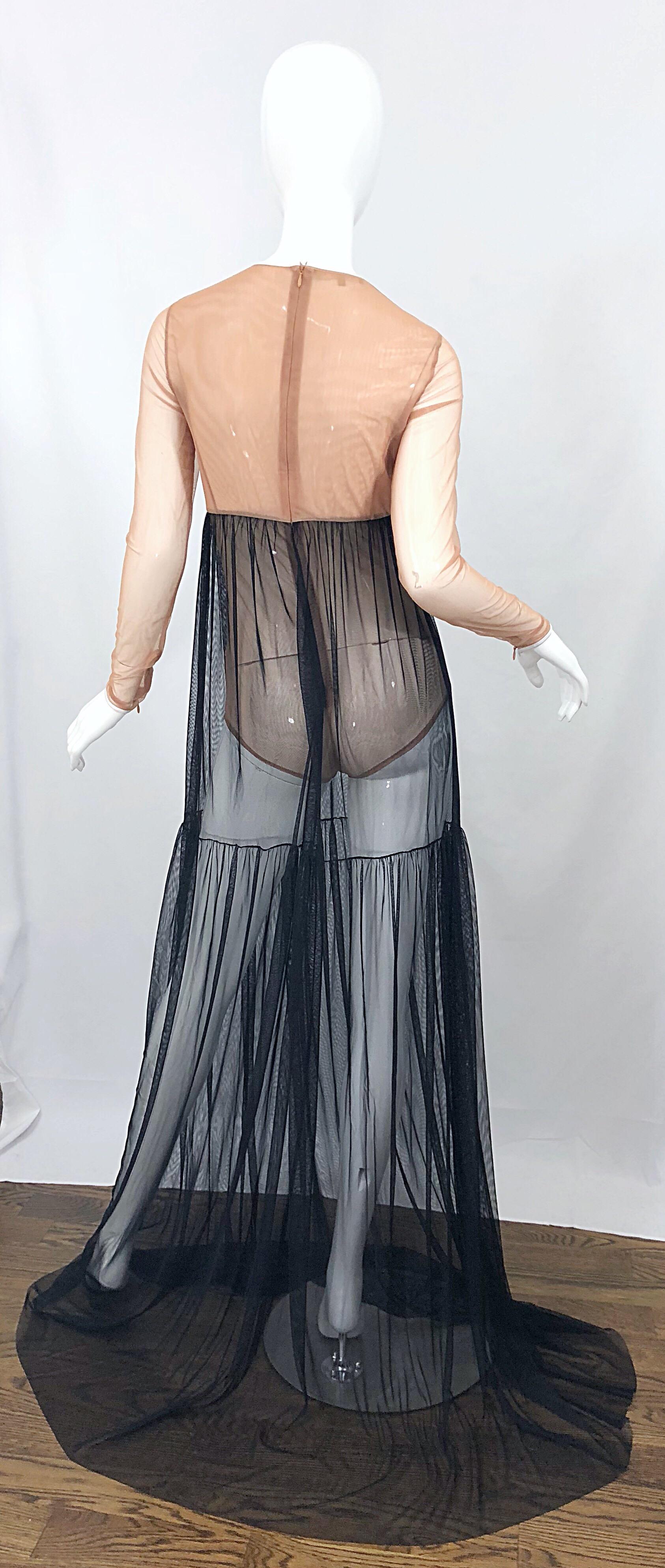 Michael Kors Kollektion Gr. 4 Nude + Schwarz durchsichtiges Laufsteg Mesh Bodysuit-Kleid Kleid im Zustand „Hervorragend“ im Angebot in San Diego, CA