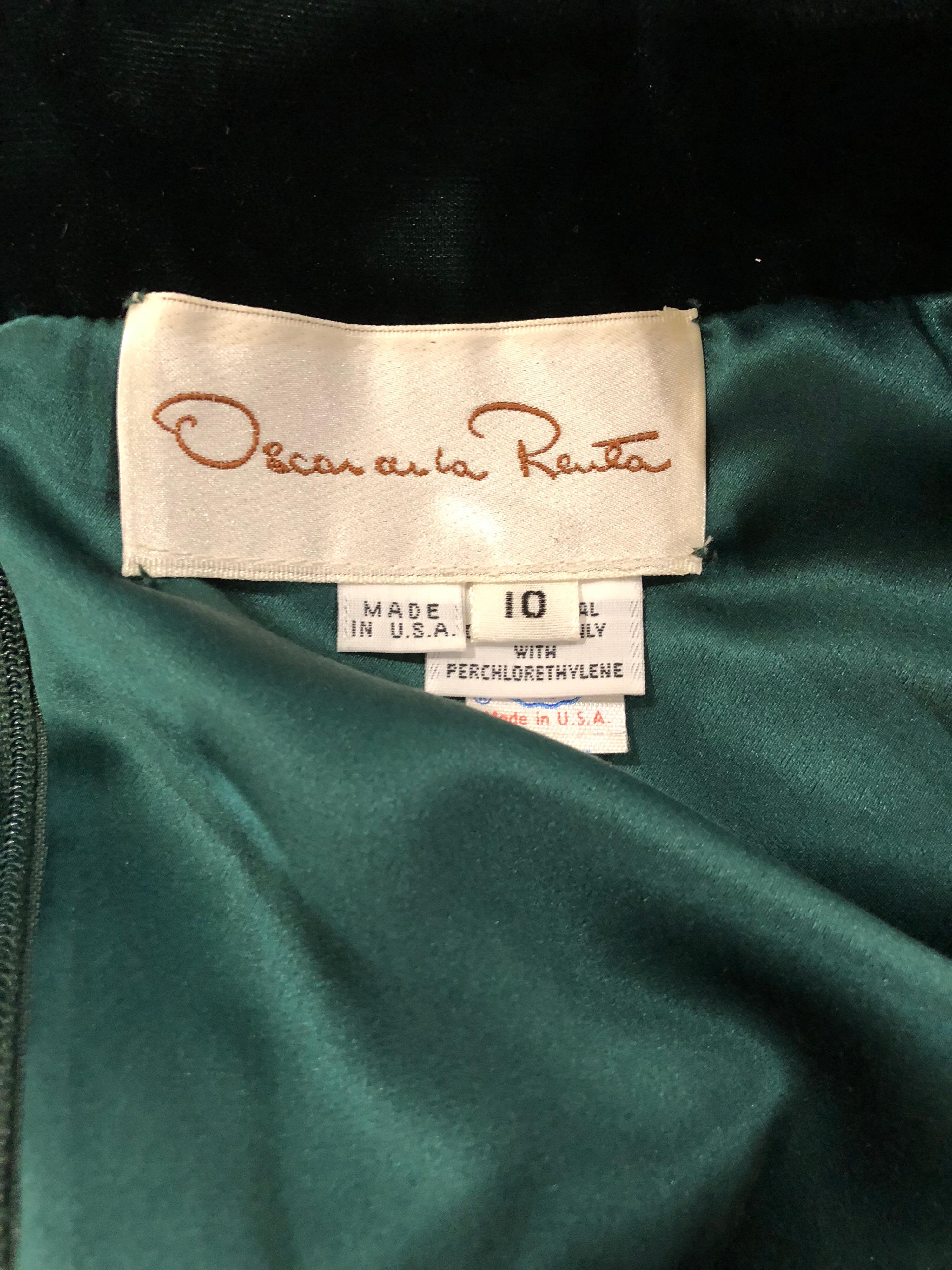 Beautiful Vintage Oscar de la Renta Size 8 Hunter Green Velvet Two Piece Gown For Sale 7