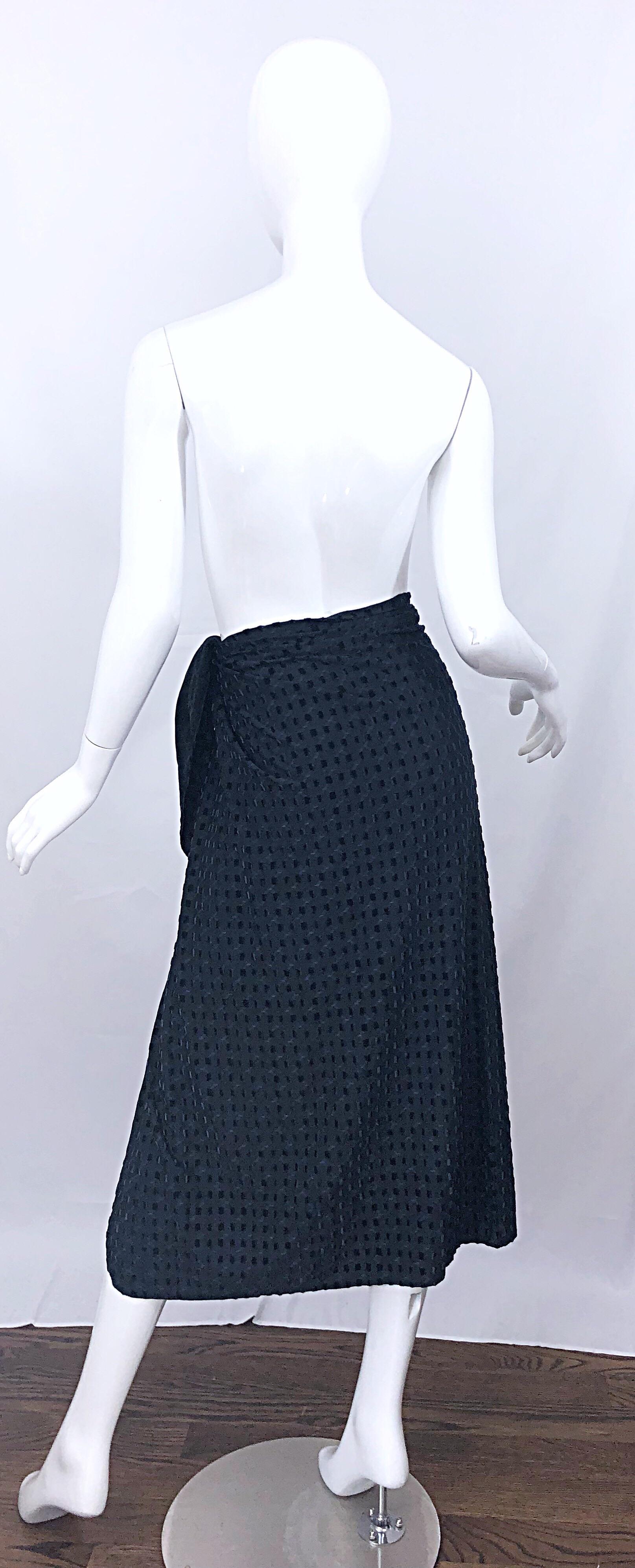 Noir Vintage Bill Blass Swimsuit Sarong 1990 Black and Hunter Green 90s Wrap Skirt en vente