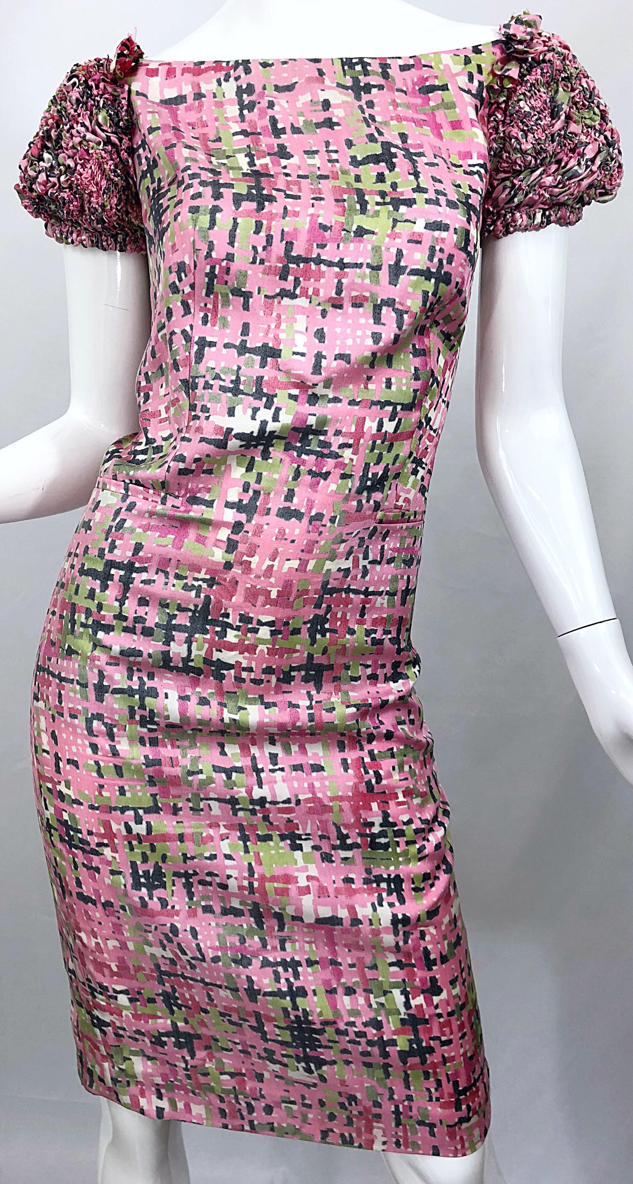 Beautiful never worn YVES SAINT LAURENT YSL Size 38 / US 6 pink and green silk puff sleeve dress! Various shades of pink, rose, and hot pink. Contrasting shades of green, avocado, and hunter green with ivory throughout. Elaborately ruched ruffle