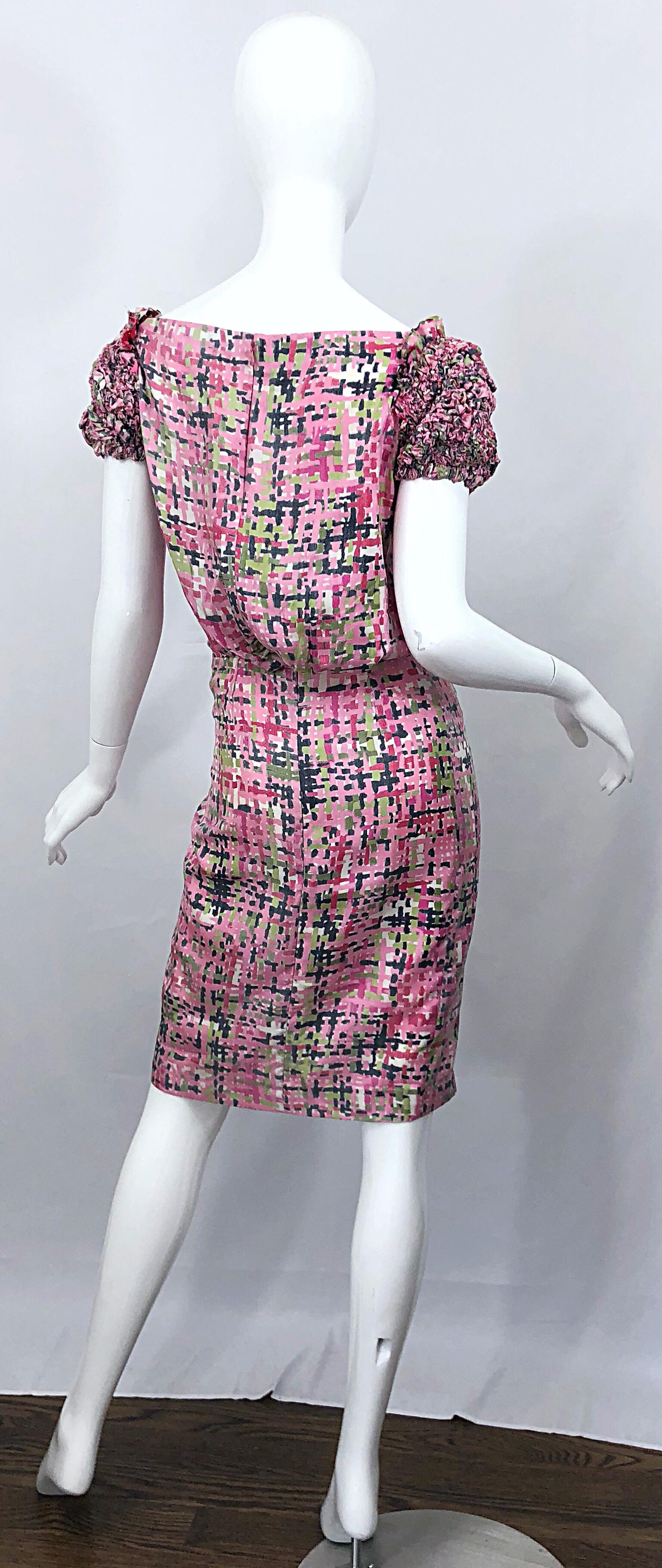 Yves Saint Laurent - Robe fourreau à manches bouffantes en soie rose et verte, taille 38/8, état neuf en vente 10