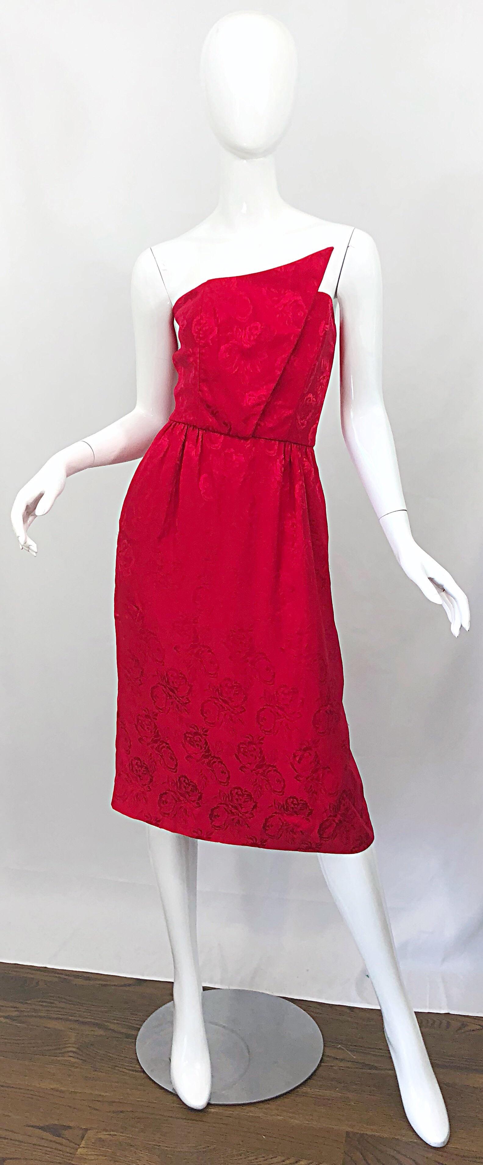 Beautiful Holiday Avant Garde lipstick red silk Size 4 / 6 dress! Features a boned bodice to keep everything in place. POCKETS at each side of the hip. Hidden zipper up the back with hook-and-eye closure. Perfect dress for any holiday party, whether