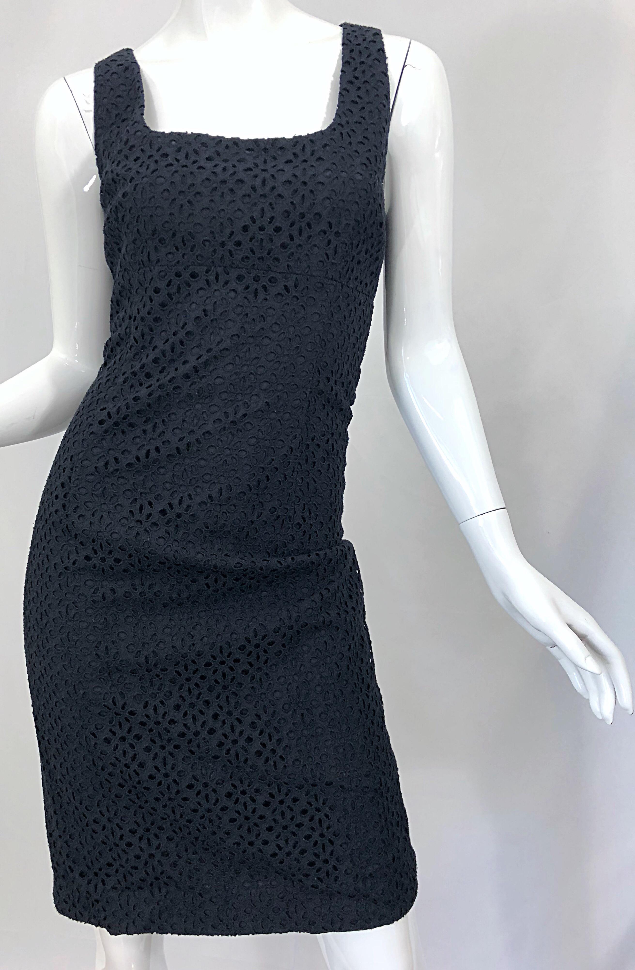 New Michael Kors Collection Size 10 Cotton Eyelet Little Black Sheath Dress For Sale 3