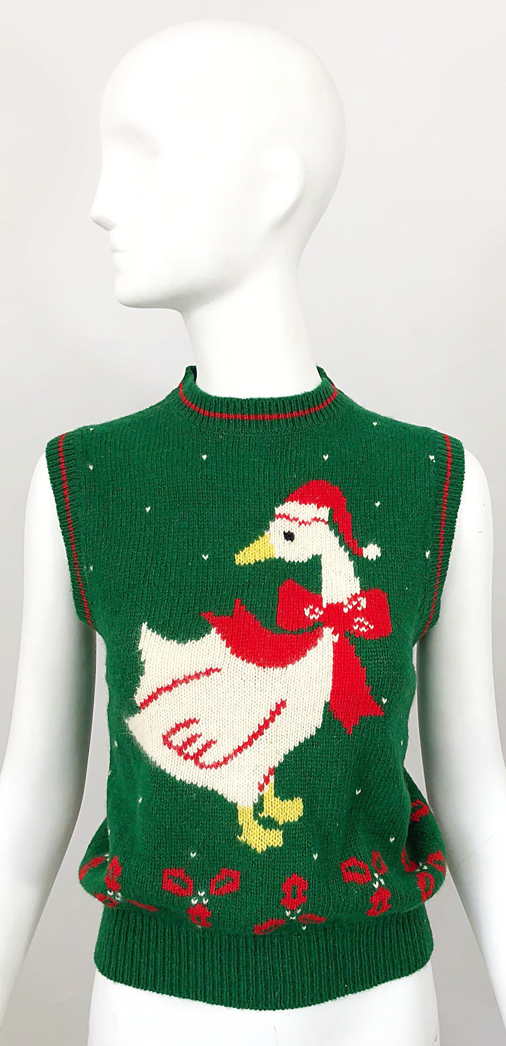 1970s Green and Red Intarsia Wool Swan Novelty 70s Christmas Sweater Vest 7