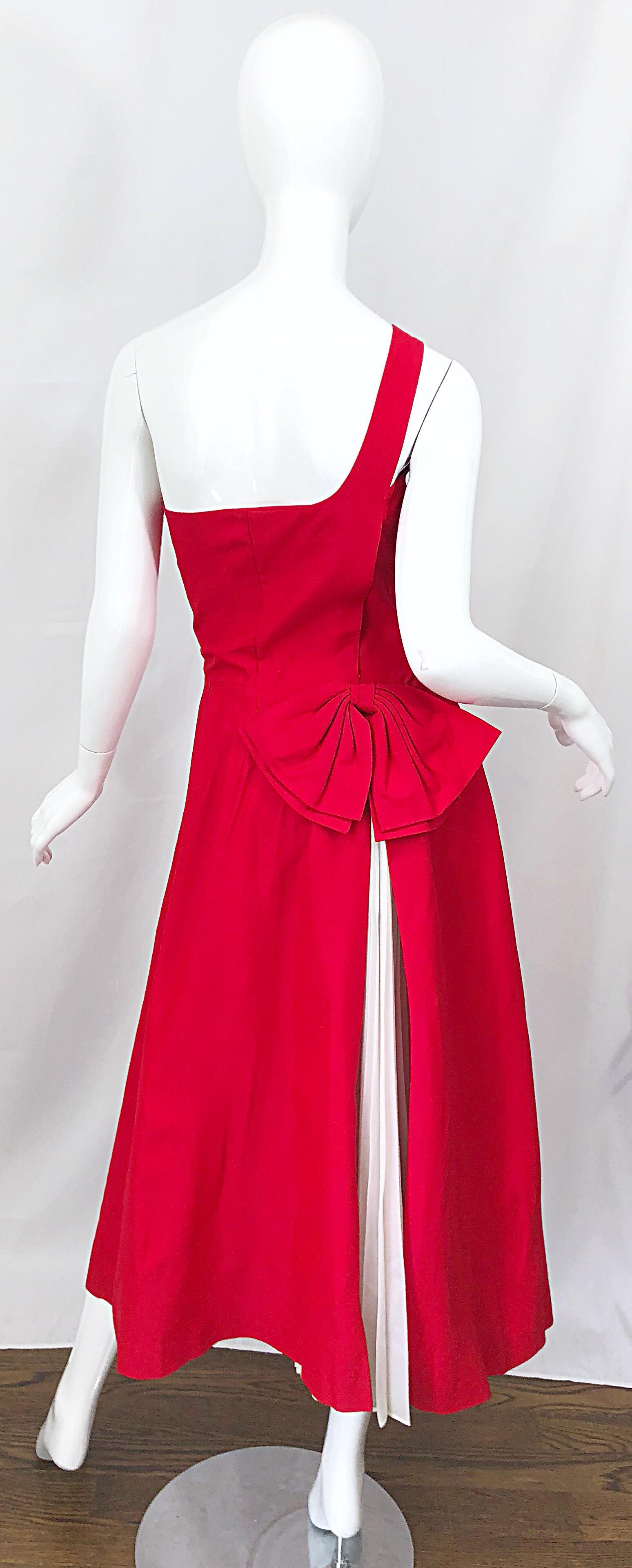Rouge Bess Myerson - Robe asymétrique vintage en soie rouge et blanche à lèvre, années 1950 en vente
