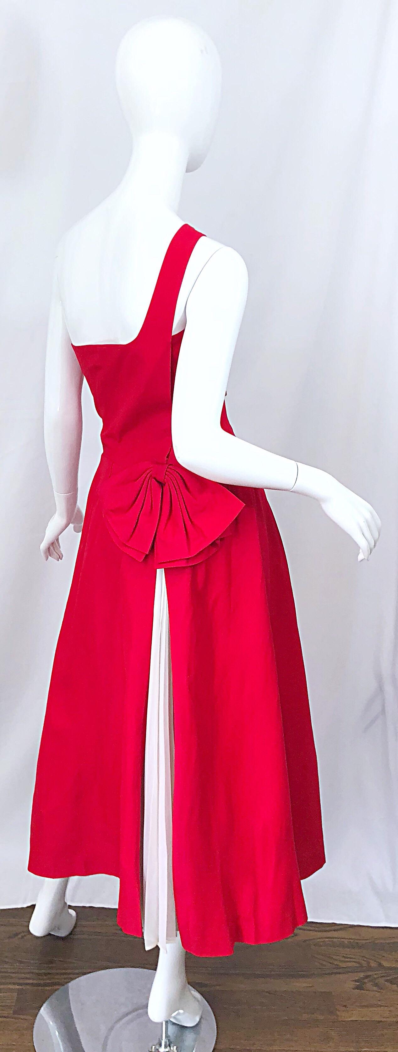 1950s Bess Myerson Lipstick Red + White One Shoulder Vintage 50s Silk Dress For Sale 3