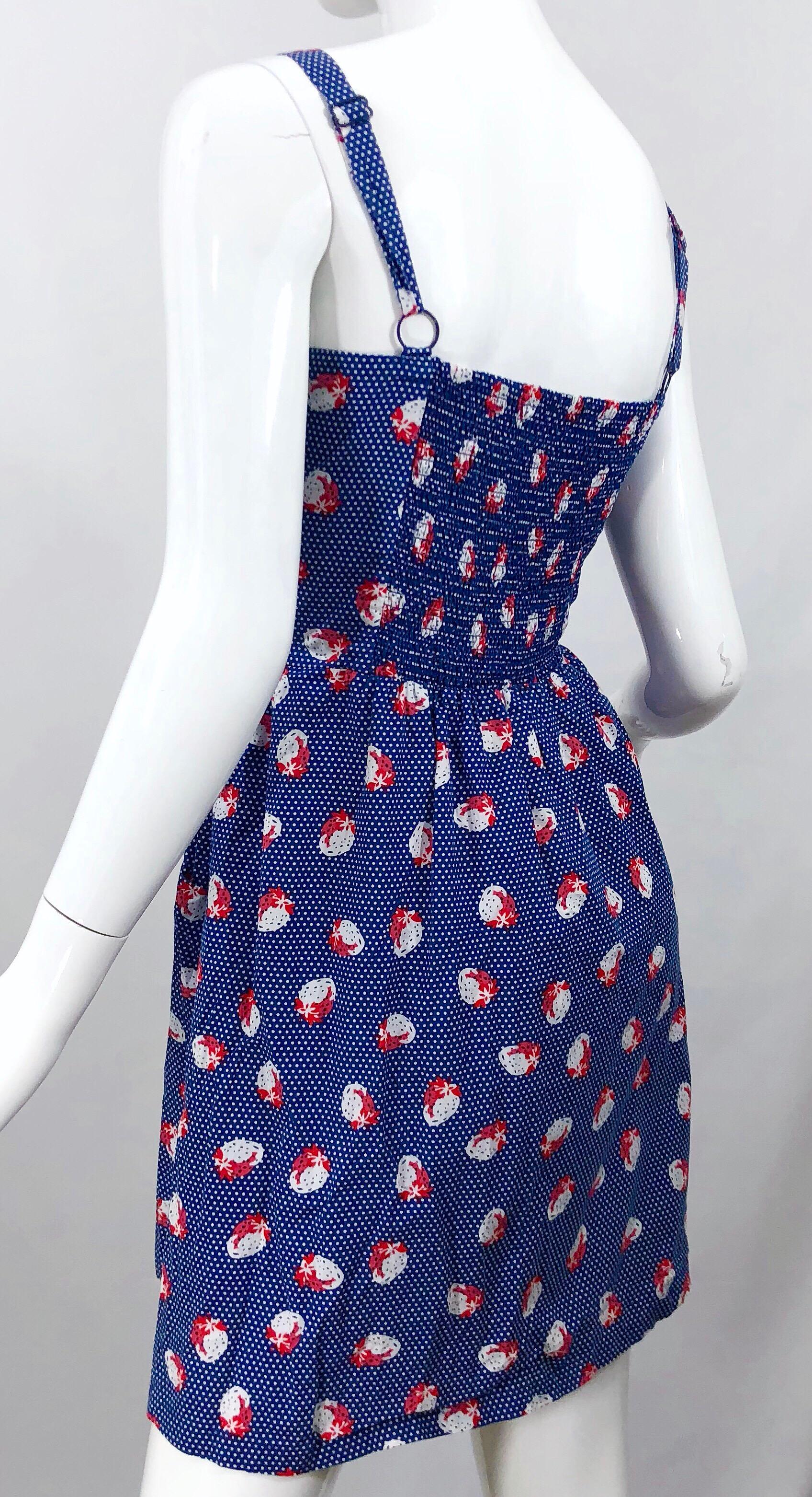 1970s Blue + Red + White Strawberry Novelty Print Polka Dot Vintage 70s Dress In Excellent Condition For Sale In San Diego, CA