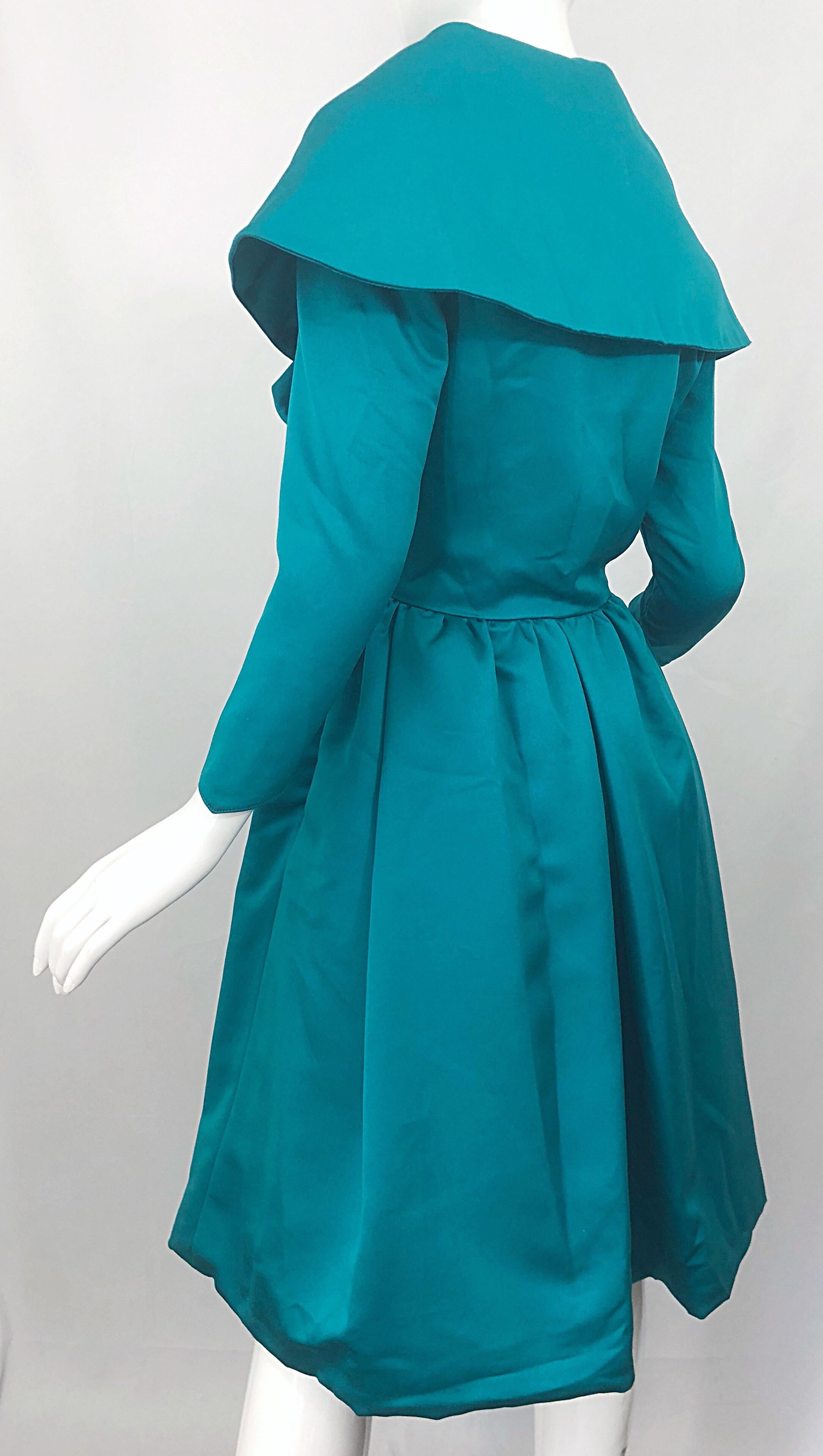 Vintage Victor Costa Teal Green Blue Size 6 / 8 Satin Long Sleeve Cocktail Dress In Excellent Condition For Sale In San Diego, CA