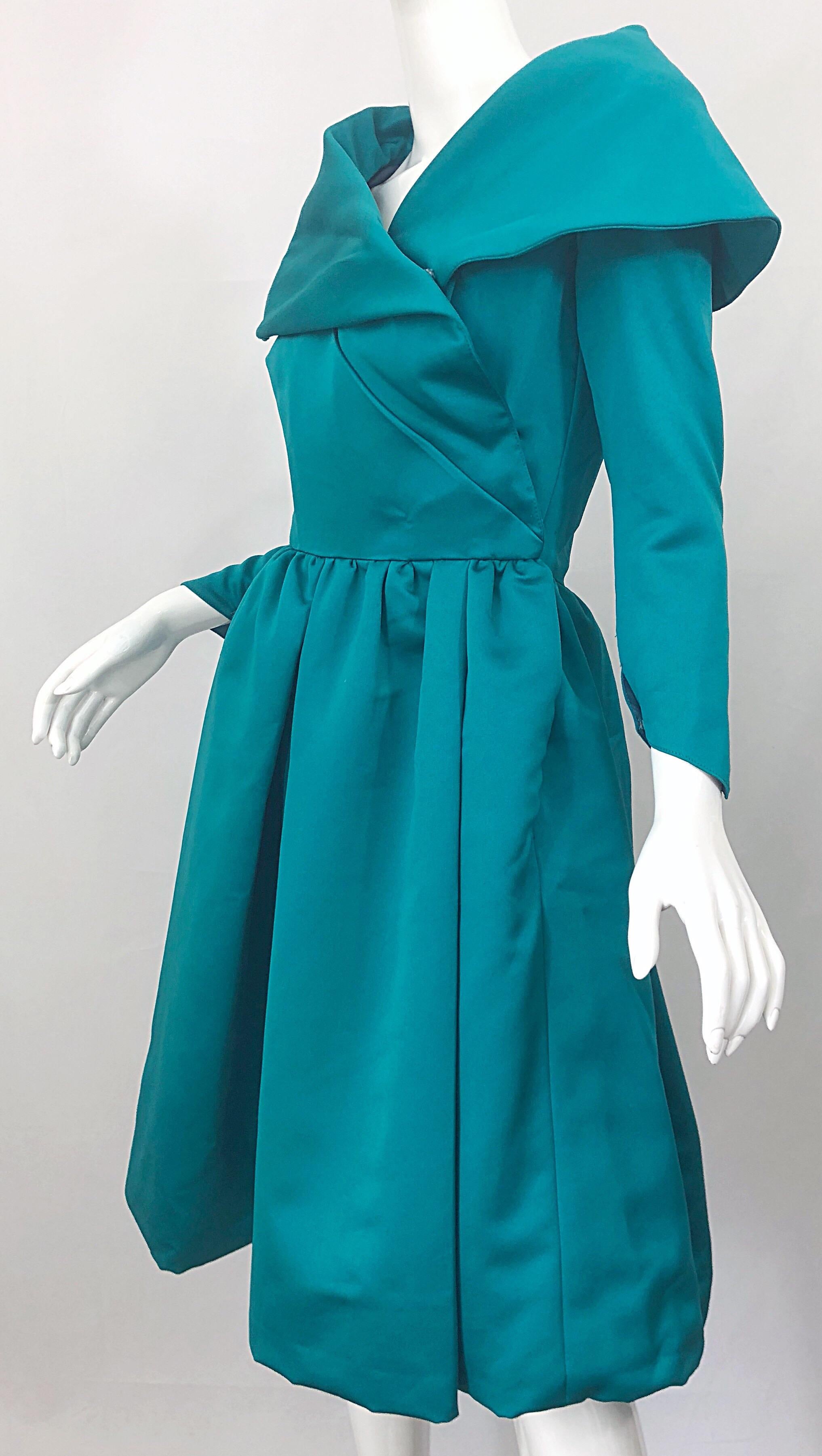 Vintage Victor Costa Teal Green Blue Size 6 / 8 Satin Long Sleeve Cocktail Dress For Sale 4