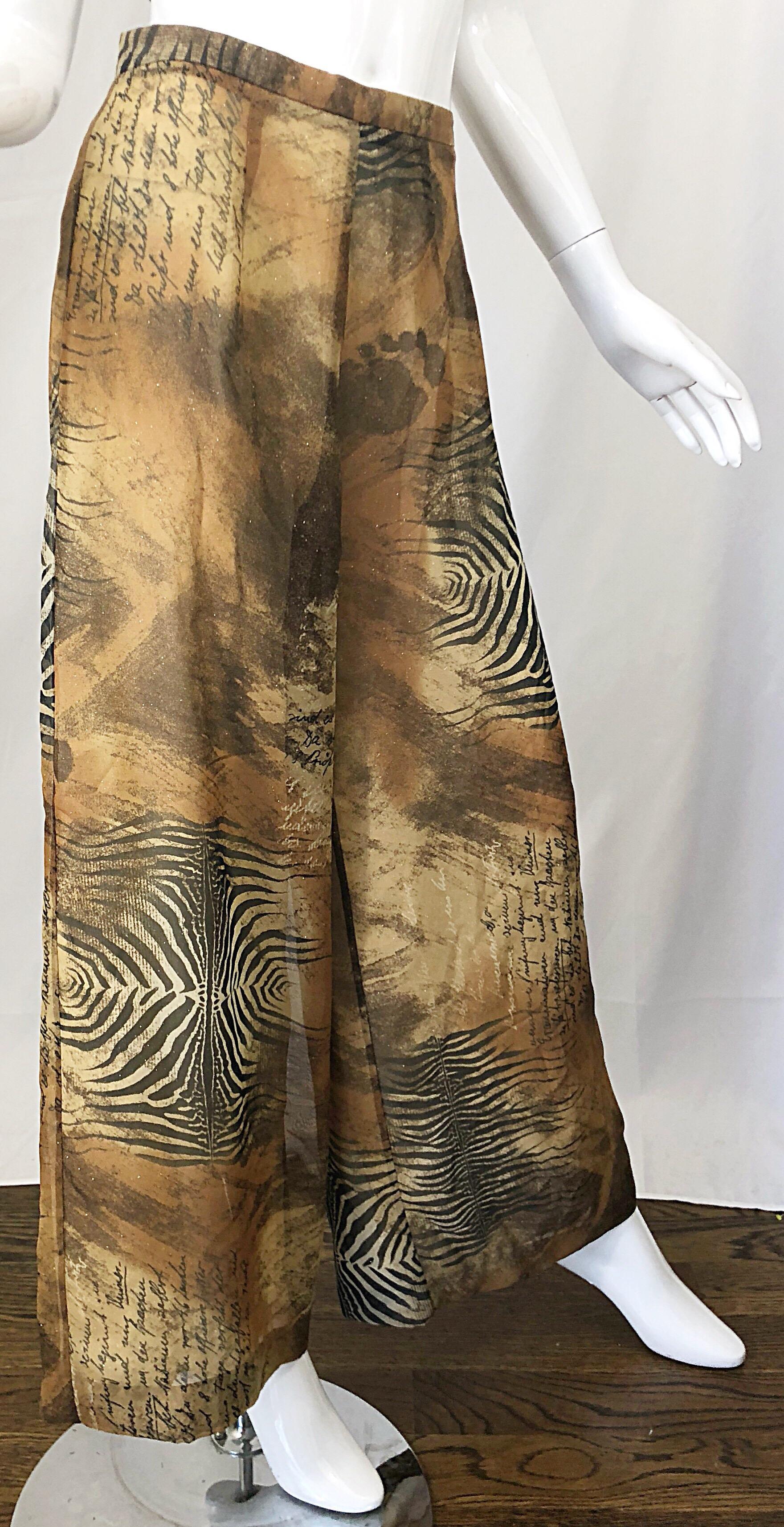 Amazing 1990s Footprints in the Sand Novelty Print Wide Leg Vintage 90s Pants For Sale 2