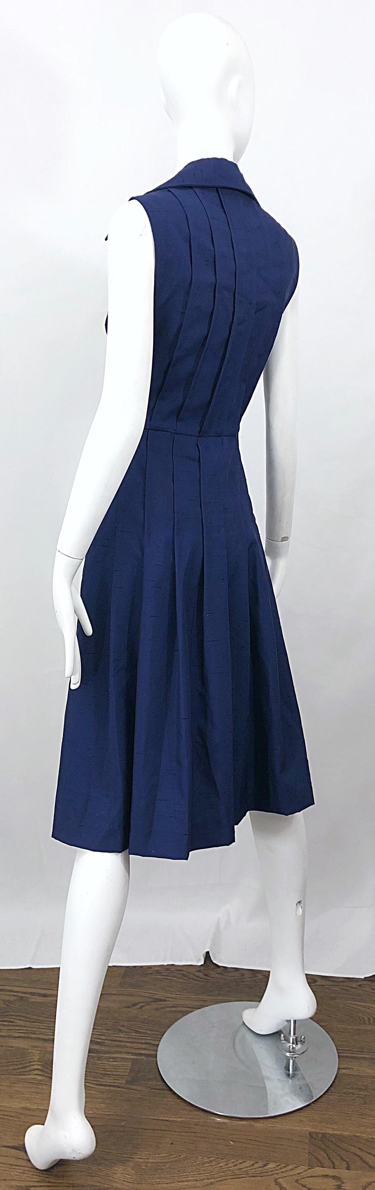 1990s Saks 5th Avenue Sz 8 10 Navy Blue Silk Vintage 90s Sleeveless Shirt Dress For Sale 5