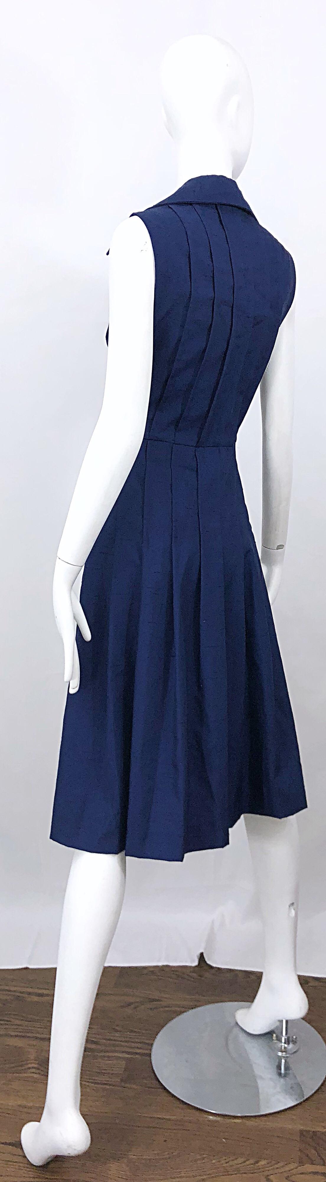 1990s Saks 5th Avenue Sz 8 10 Navy Blue Silk Vintage 90s Sleeveless Shirt Dress For Sale 8