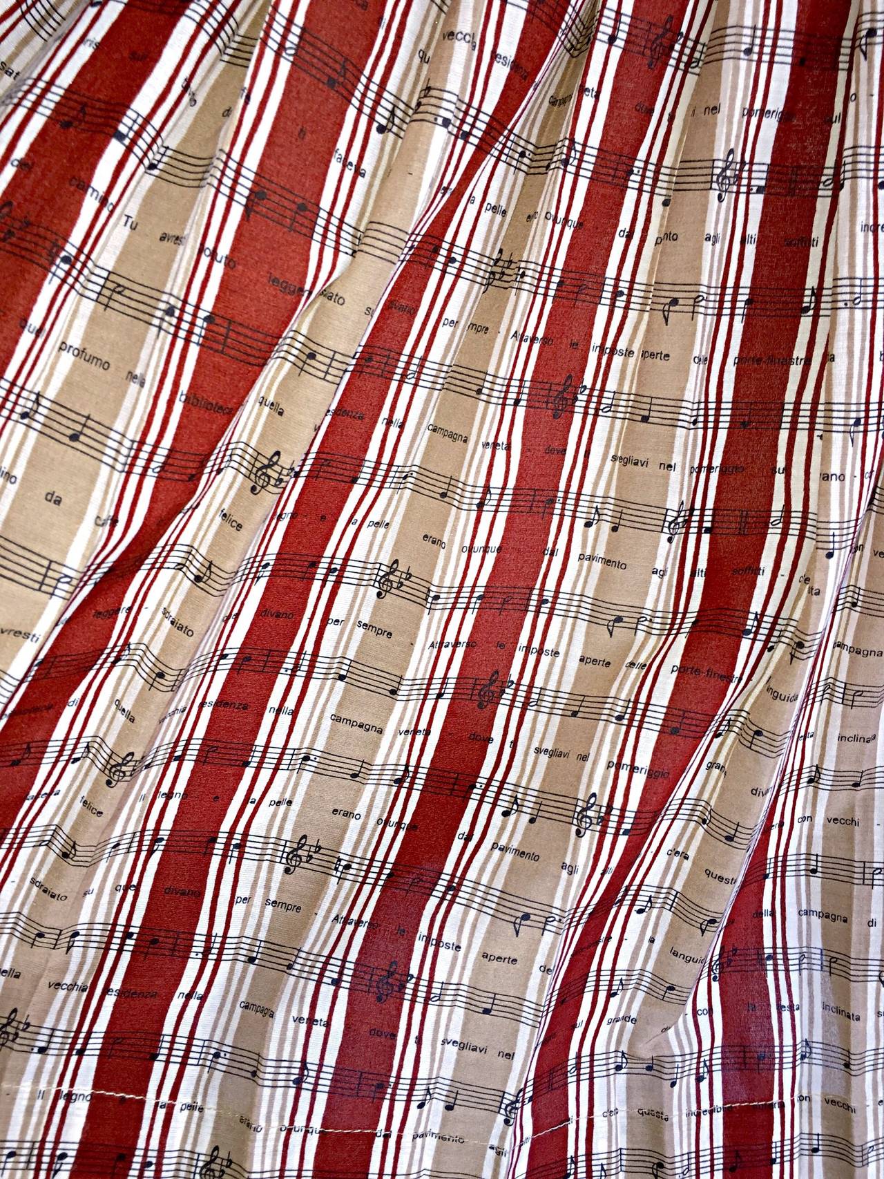 Bottega Veneta ' Music Notes ' Printed Cotton Pleated Novelty Skirt w/ Pockets In Excellent Condition In San Diego, CA