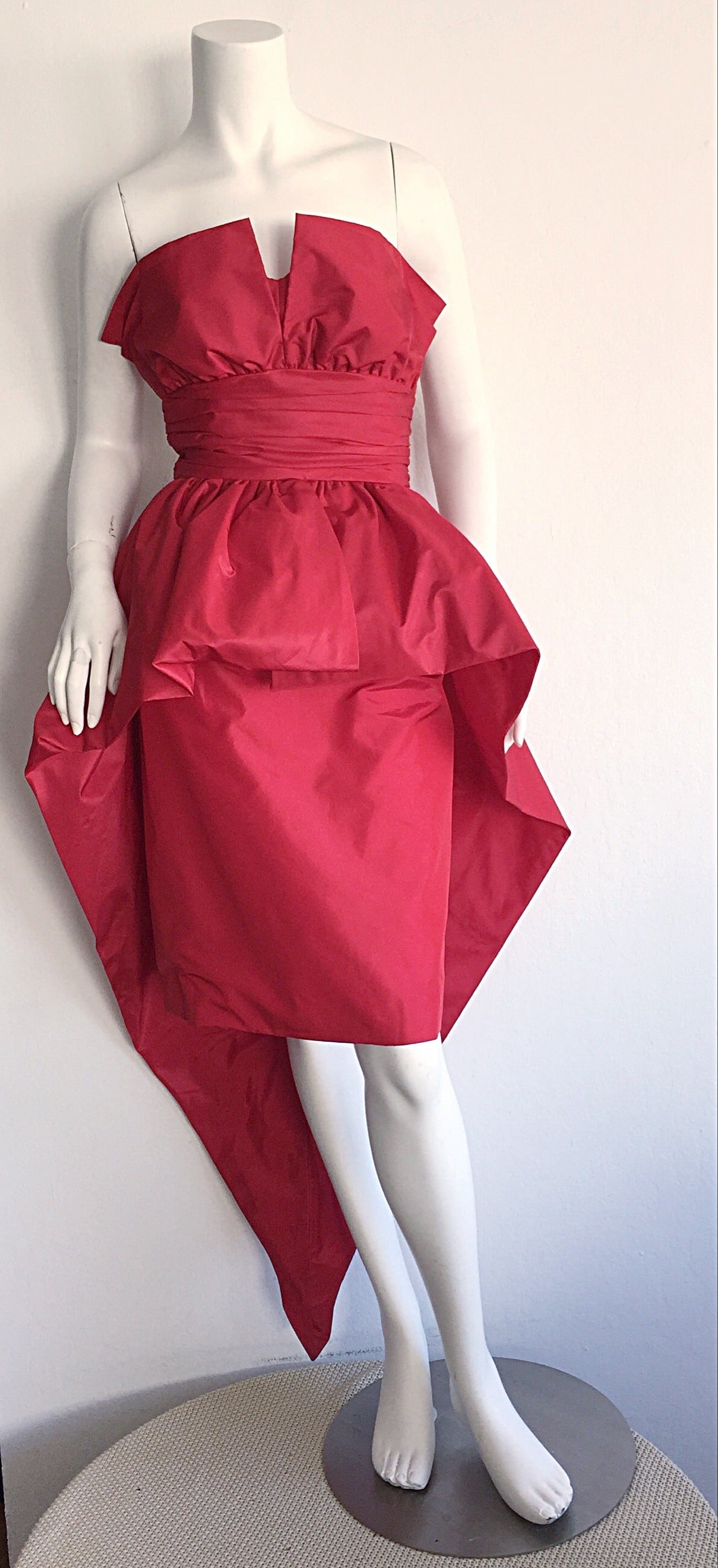 Incredible Vintage Victor Costa Lipstick Red Avant Garde Strapless ' Tail' Dress In Excellent Condition In San Diego, CA