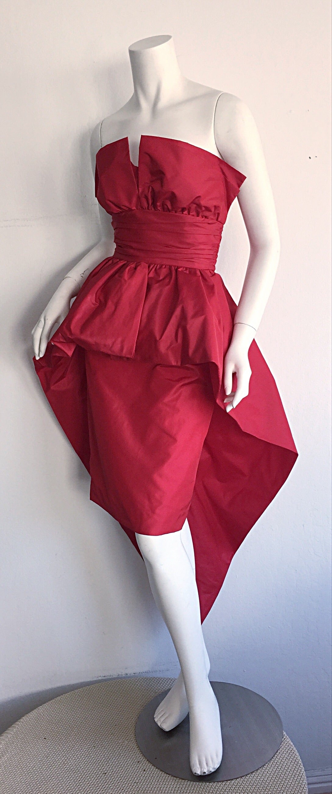 Women's Incredible Vintage Victor Costa Lipstick Red Avant Garde Strapless ' Tail' Dress