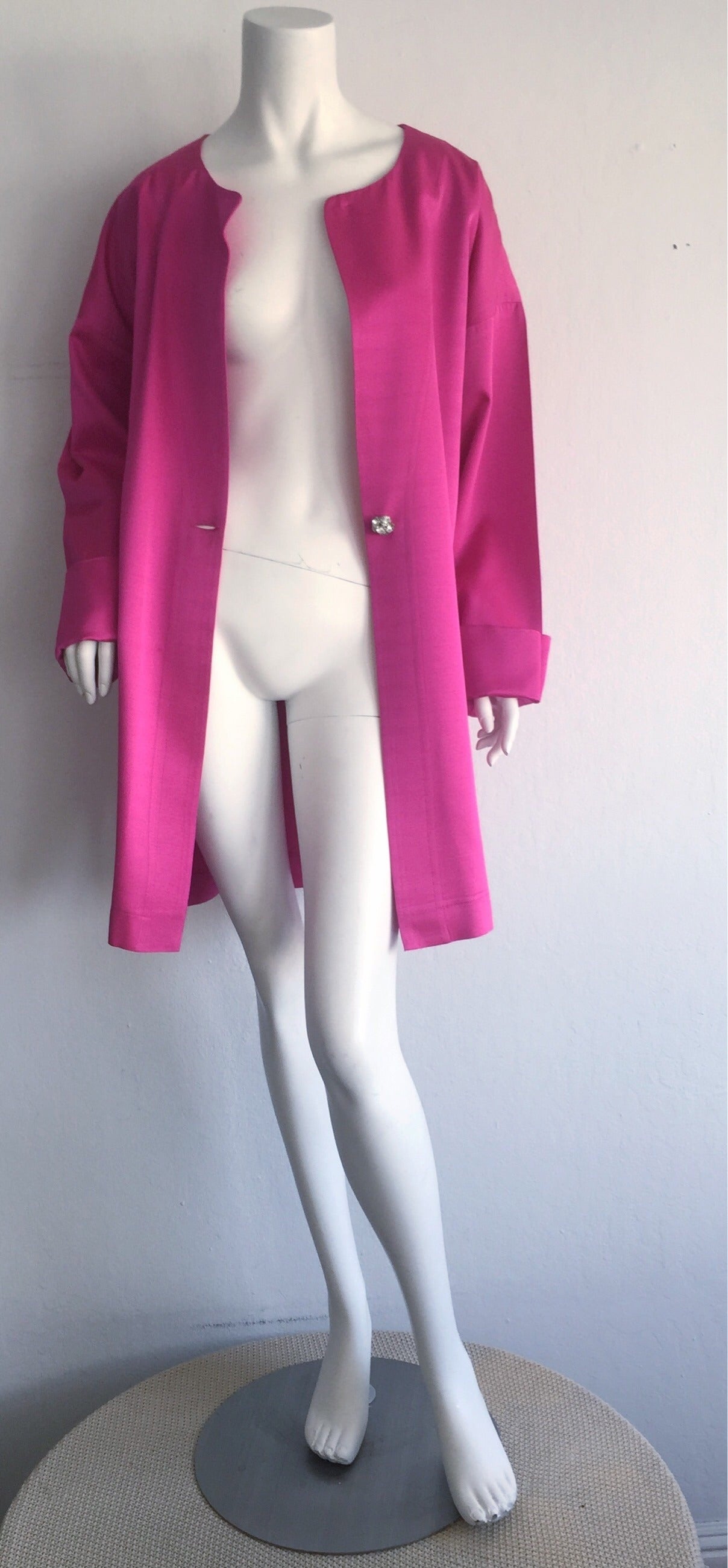 Incredible Vintage Jean Muir Hot Pink Fuchsia Silk Swing / Opera Jacket In Excellent Condition In San Diego, CA
