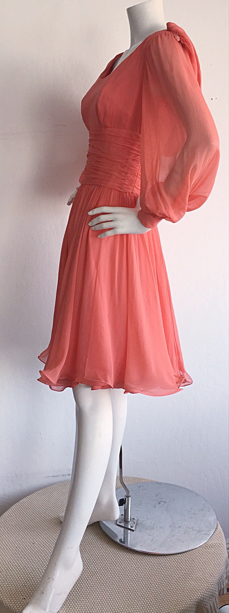 Wunderschönes 1970er Mignon Pink Coral Grecian Chiffon Kleid Damen