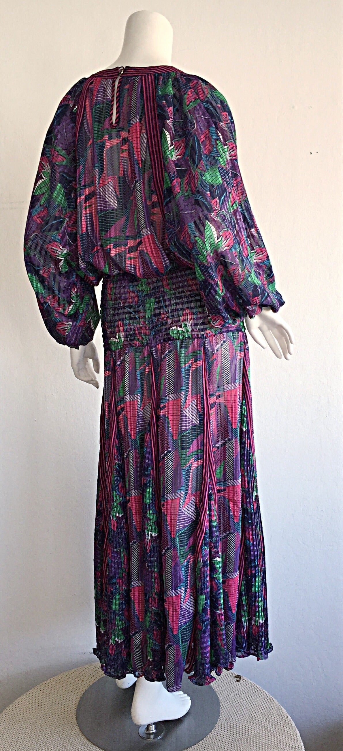 Women's Beautiful 1980s Colorful Abstract Pleated Bohemian Maxi Dress