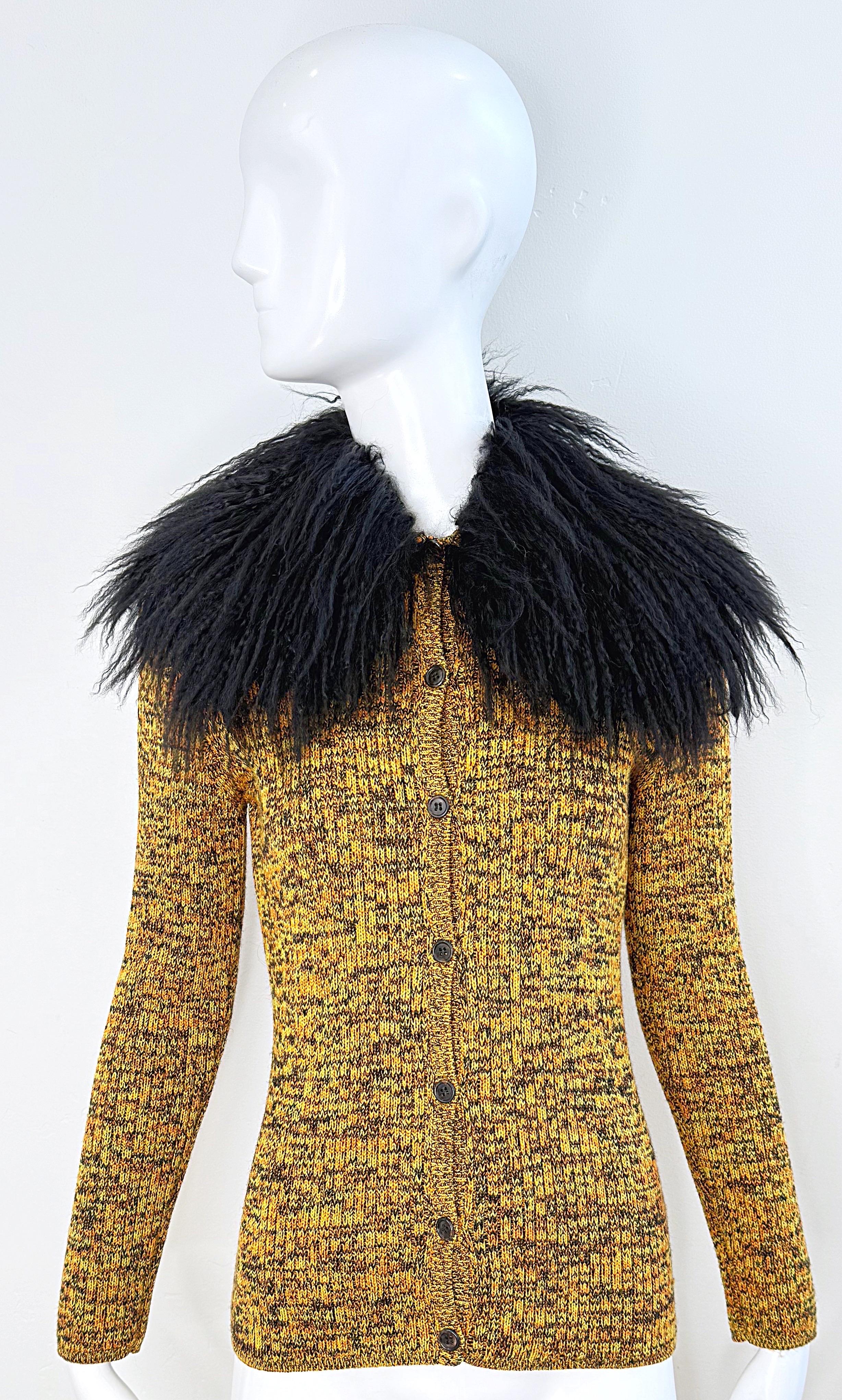 De las mujeres Chaqueta de punto Yves Saint Laurent de los años 70 Cuello de piel de mongol Mohair suave YSL de los años 70 en venta