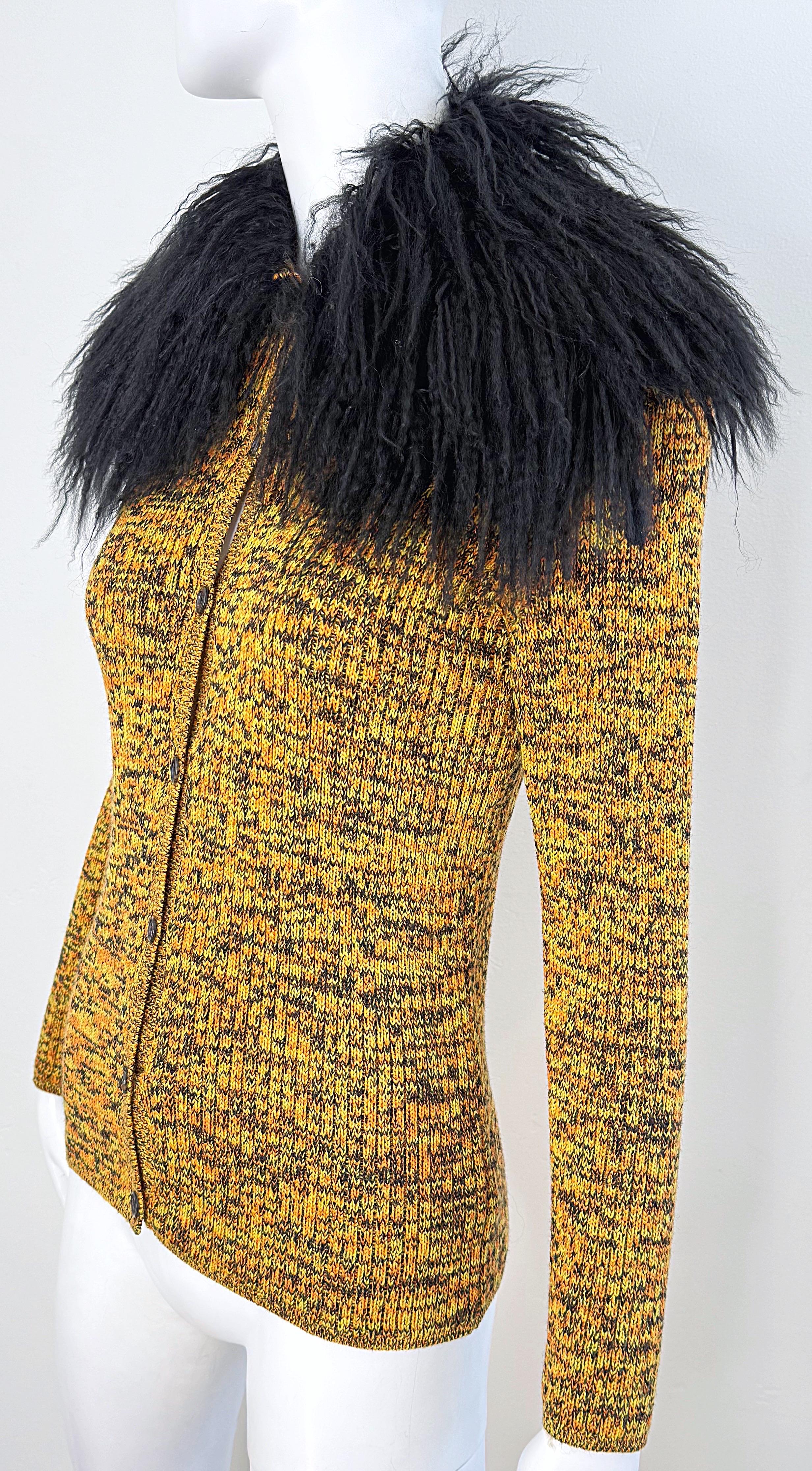 Chaqueta de punto Yves Saint Laurent de los años 70 Cuello de piel de mongol Mohair suave YSL de los años 70 en venta 4