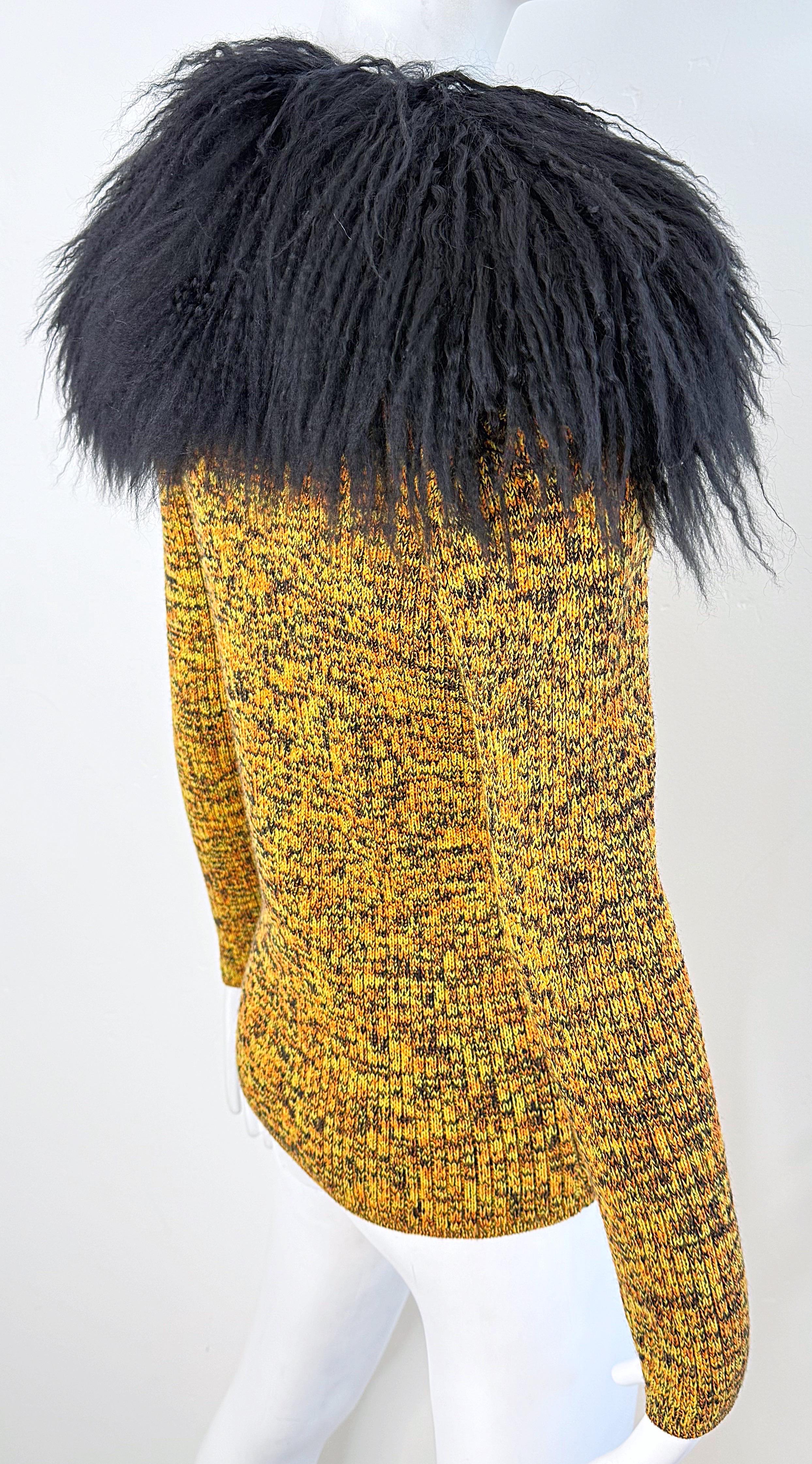 Chaqueta de punto Yves Saint Laurent de los años 70 Cuello de piel de mongol Mohair suave YSL de los años 70 en venta 2