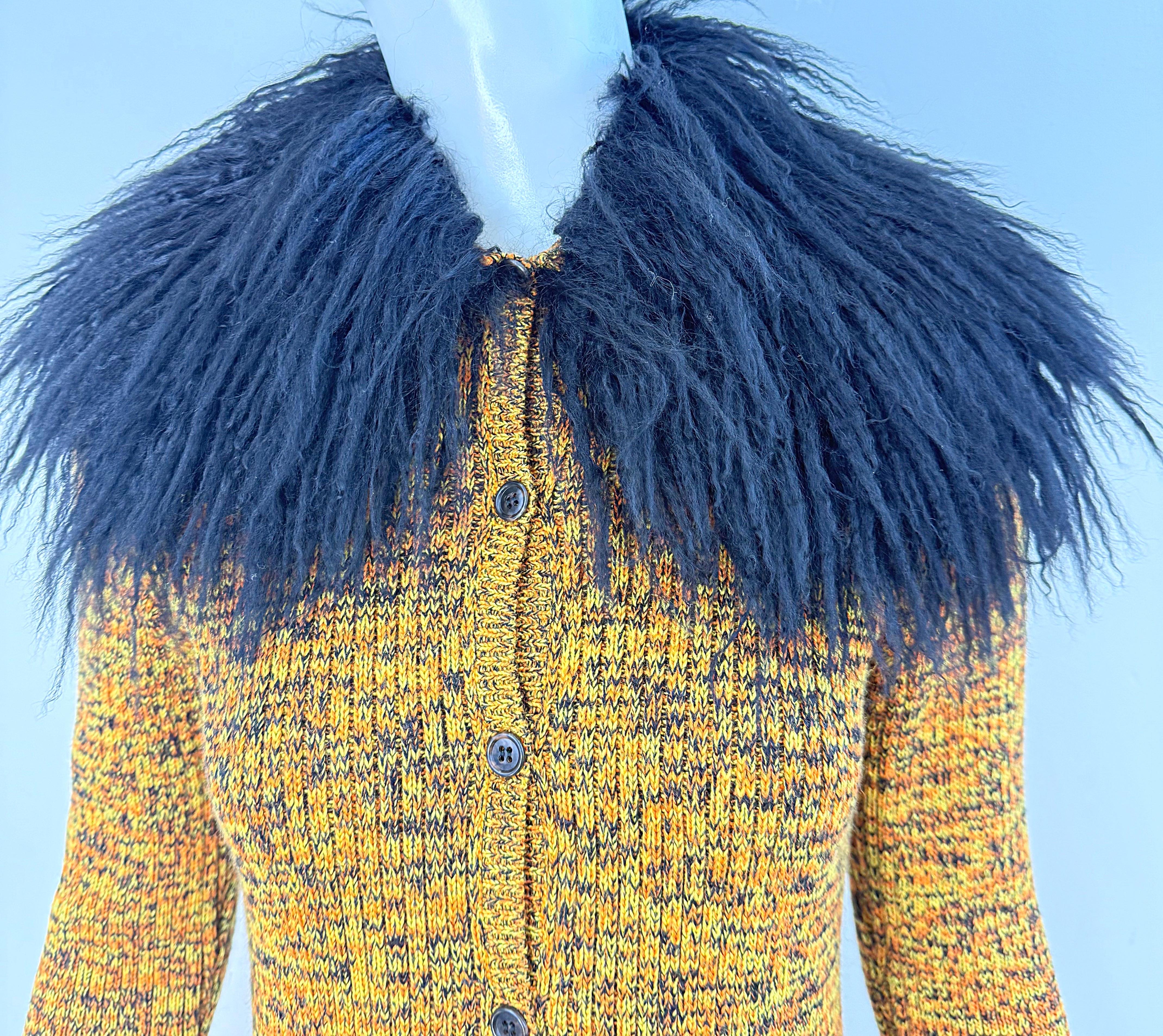 Chaqueta de punto Yves Saint Laurent de los años 70 Cuello de piel de mongol Mohair suave YSL de los años 70 en venta 6