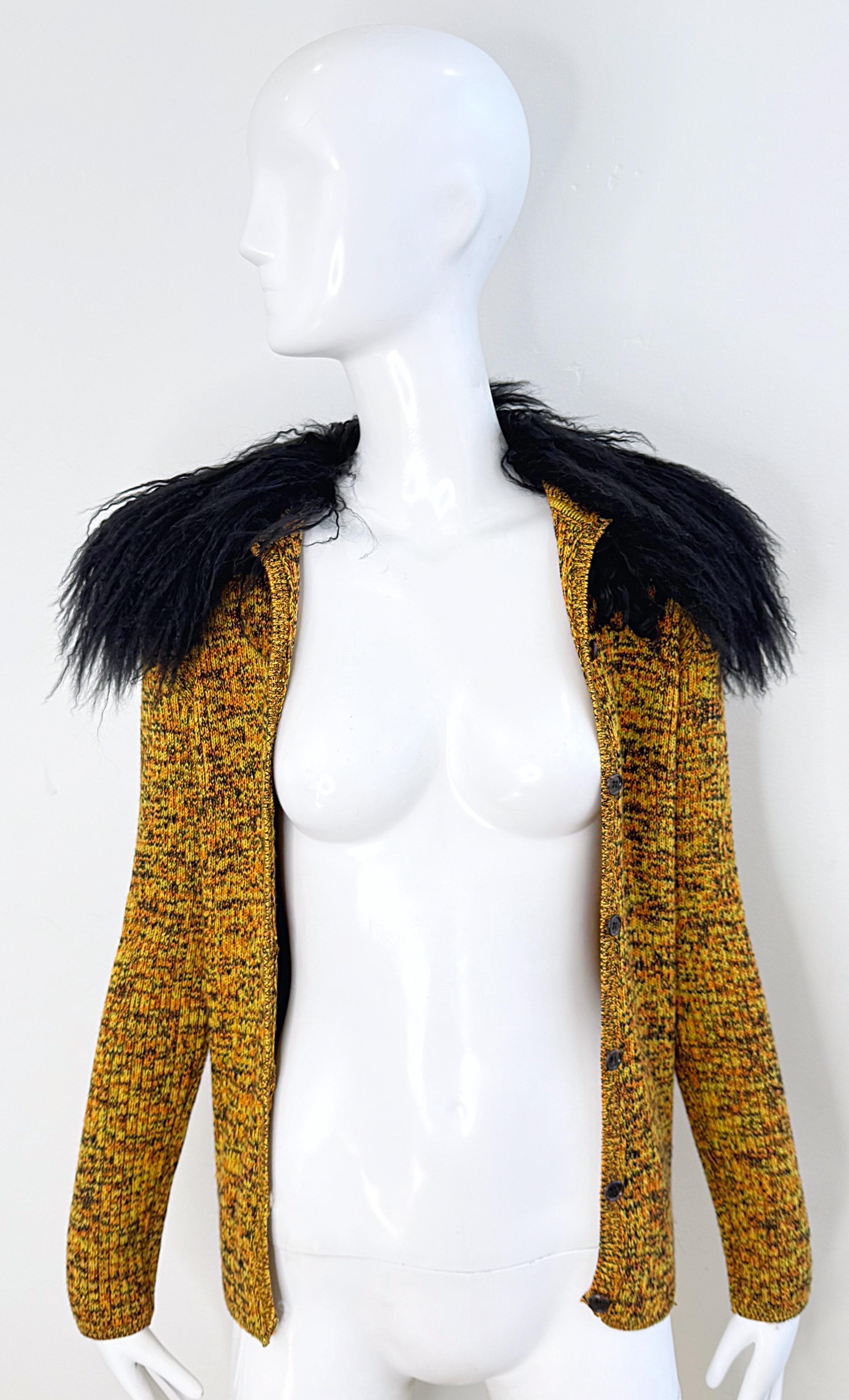 Chaqueta de punto Yves Saint Laurent de los años 70 Cuello de piel de mongol Mohair suave YSL de los años 70 en venta 7