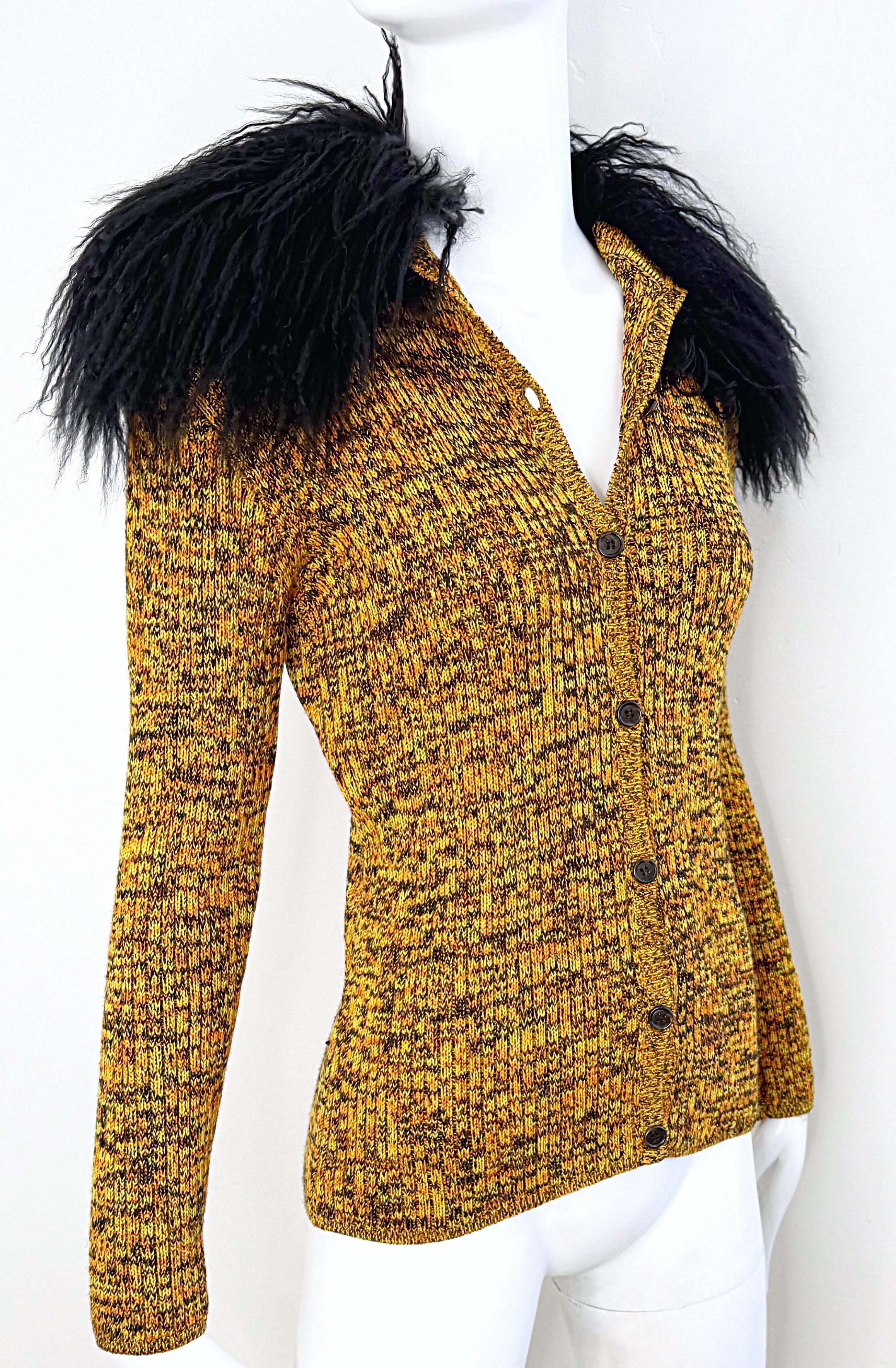 Chaqueta de punto Yves Saint Laurent de los años 70 Cuello de piel de mongol Mohair suave YSL de los años 70 en venta 12